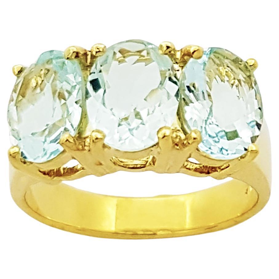 Aquamarine Ring set in 14K Gold Settings For Sale