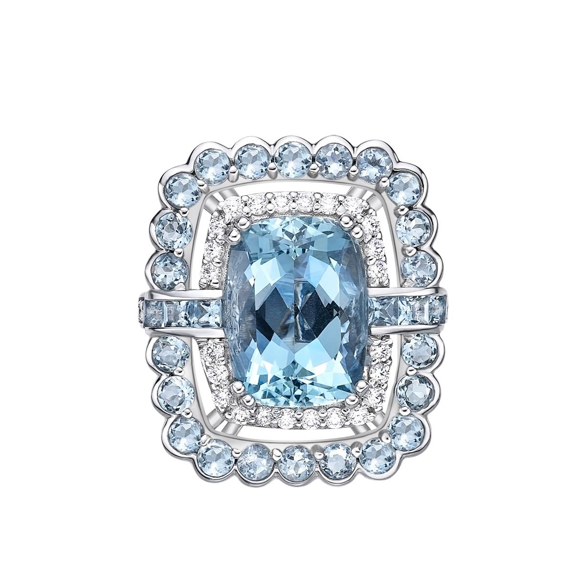 Contemporary Aquamarine Ring with Aquamarine and Diamond in 18 Karat White Gold For Sale
