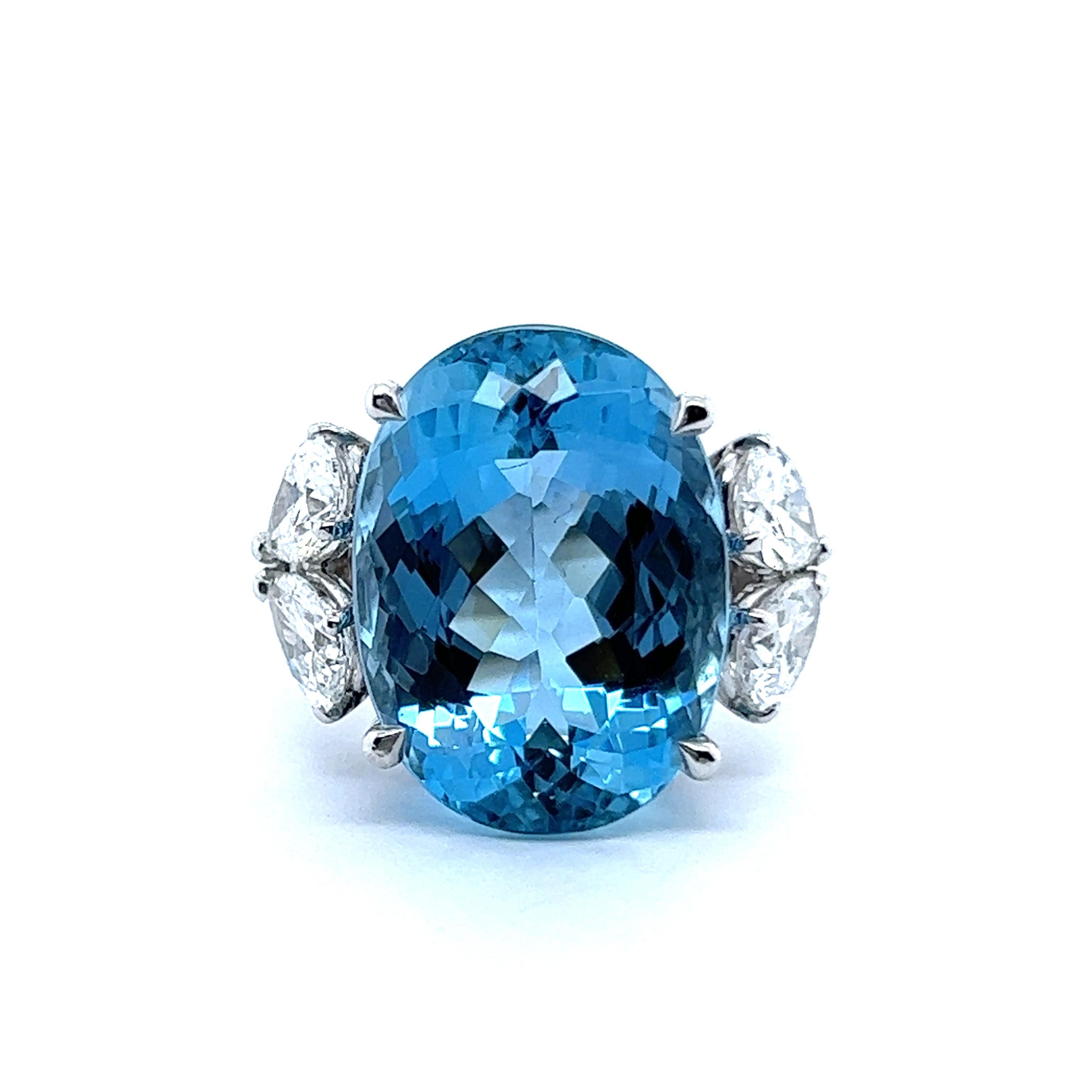 Women's or Men's Aquamarine Ring with Diamonds in 14 Karat White Gold For Sale