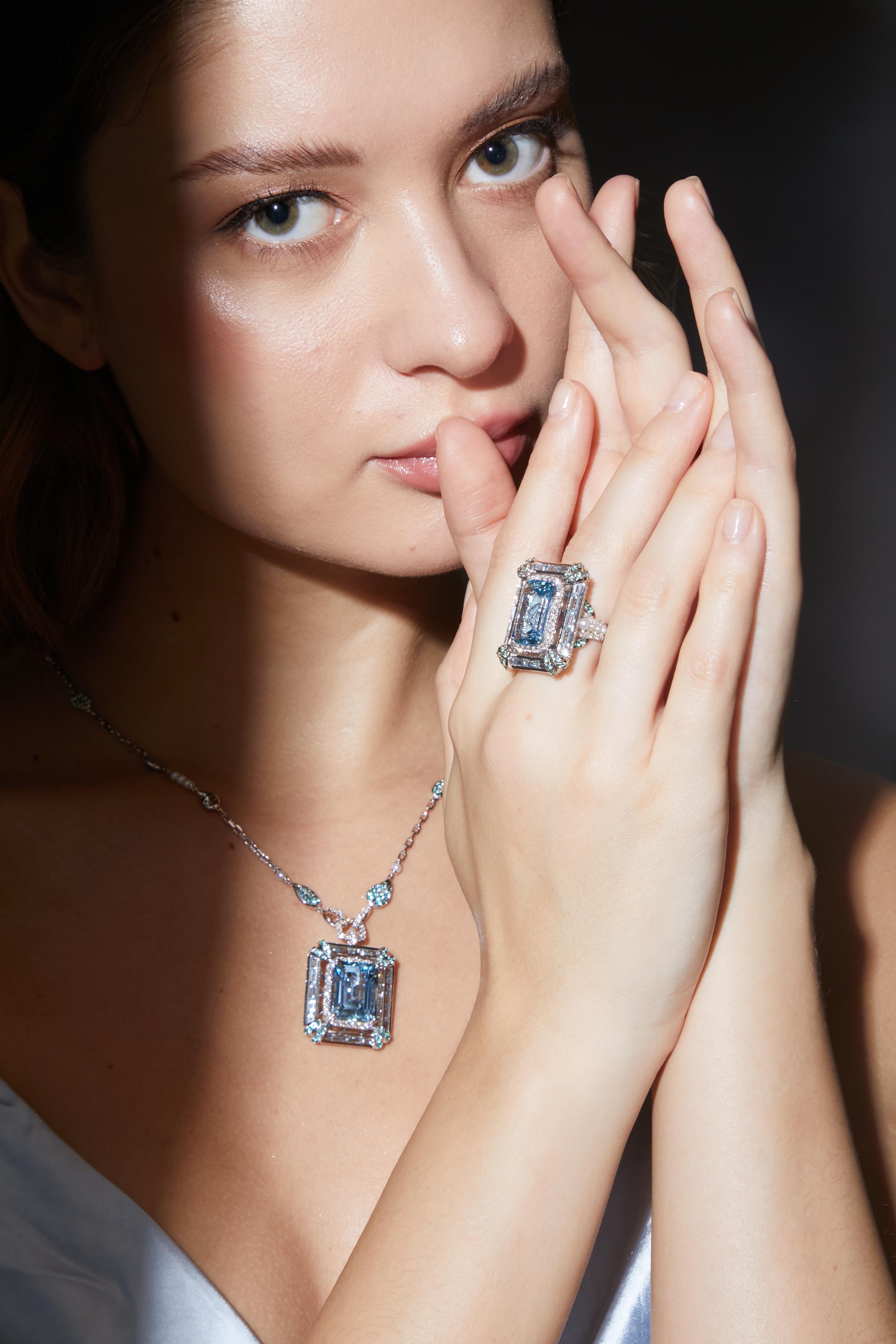 Aquamarin-Ring mit Paraiba, Alexandrit, Perle und Diamant in 18KWG Damen im Angebot