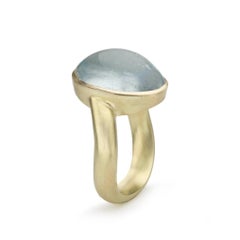 Aquamarine Ring with Wavy Shank