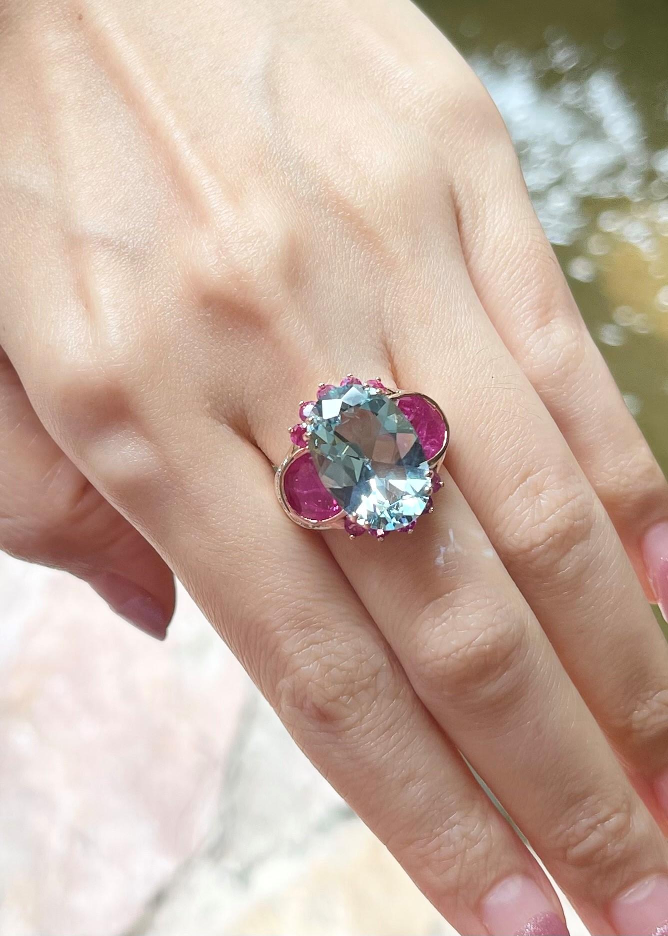 Aquamarine, Ruby, Pink Sapphire and Brown Diamond Ring set in 18K Rose Gold In New Condition For Sale In Bangkok, TH