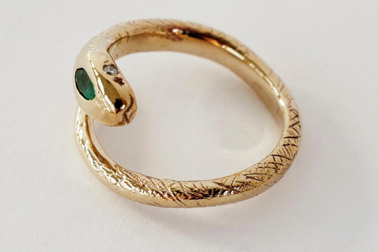 Anello a serpente con rubino e acquamarina in stile vittoriano in bronzo J DAUPHIN in vendita 8