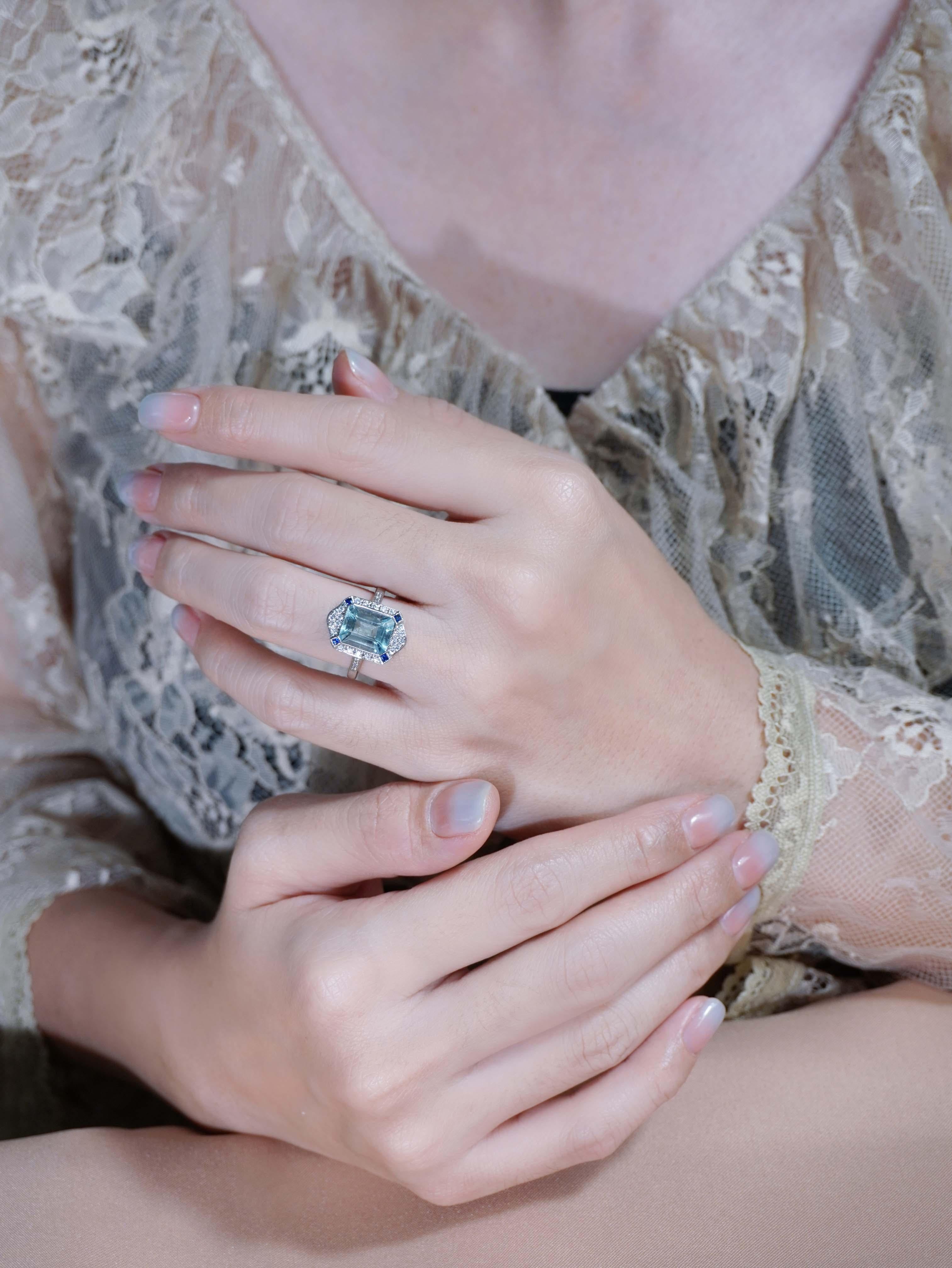 Aquamarin Saphir und Diamant Art Deco Stil Cocktail Ring in 14K Weißgold (Art déco) im Angebot