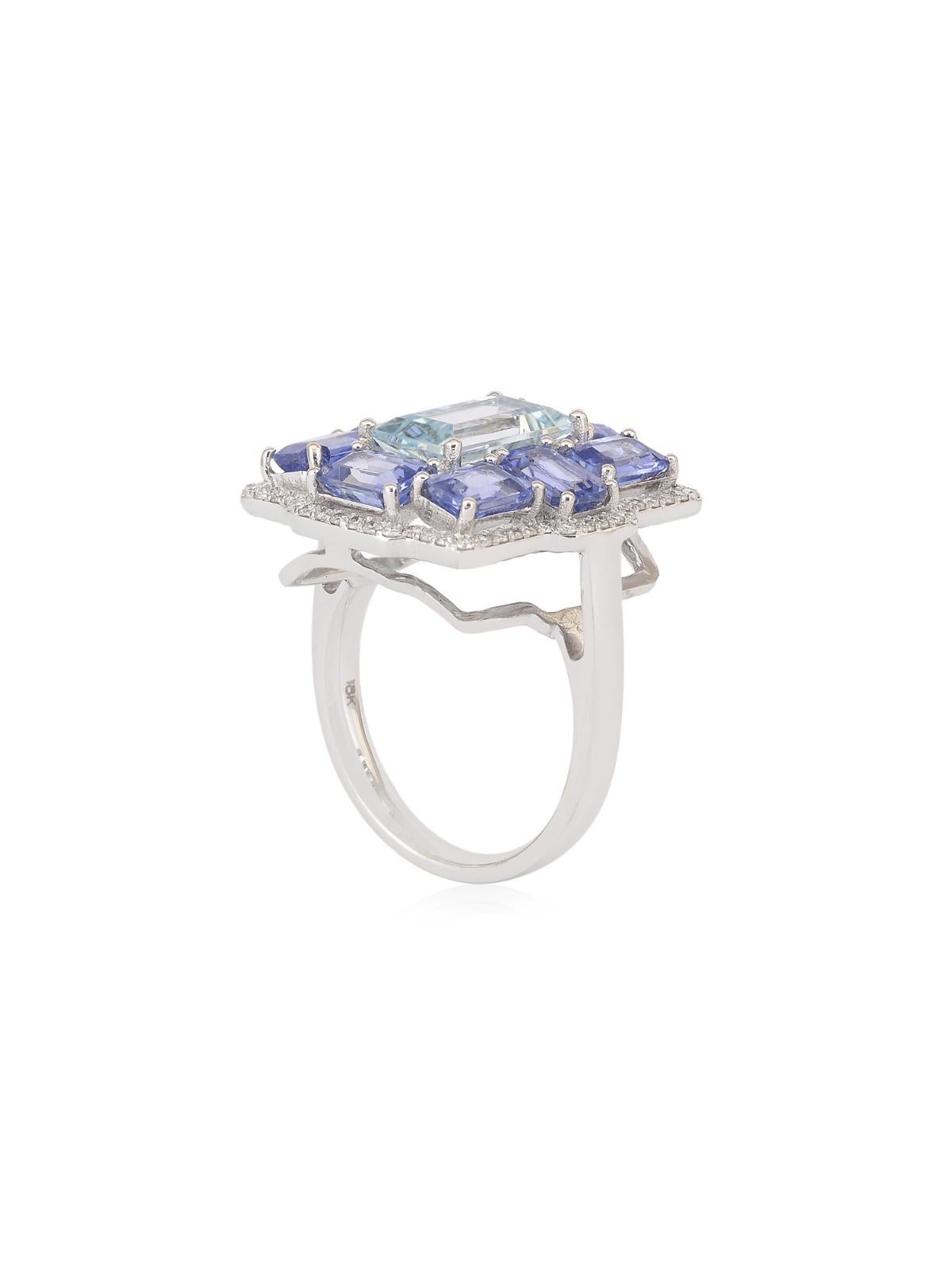 Octagon Cut Aquamarine Sapphire and diamond cocktail ring in 18K gold For Sale