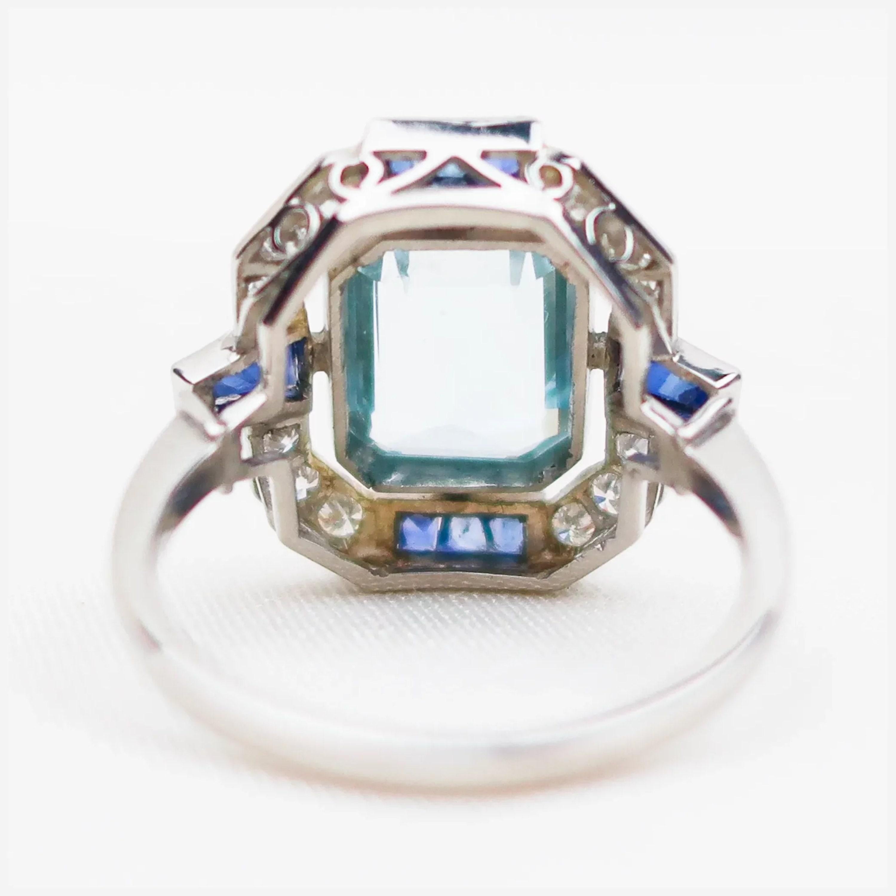For Sale:  Art Deco 3 CT Certified Natural Aquamarine Diamond Cocktail Ring in 18K Gold 4