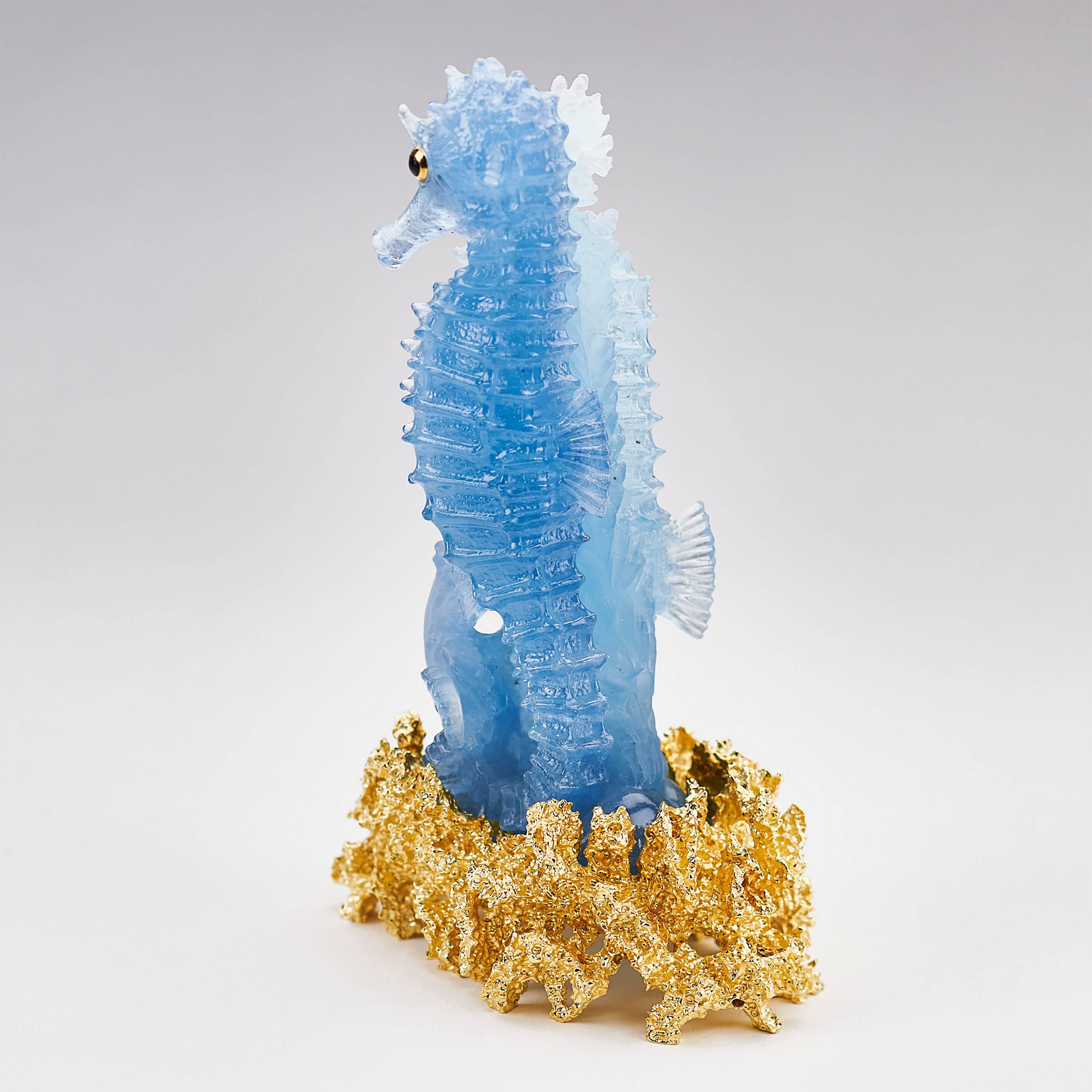 Contemporary Aquamarine Seahorses with 18 Carat Gold Coral-Base, Carved by Michael Peuster For Sale