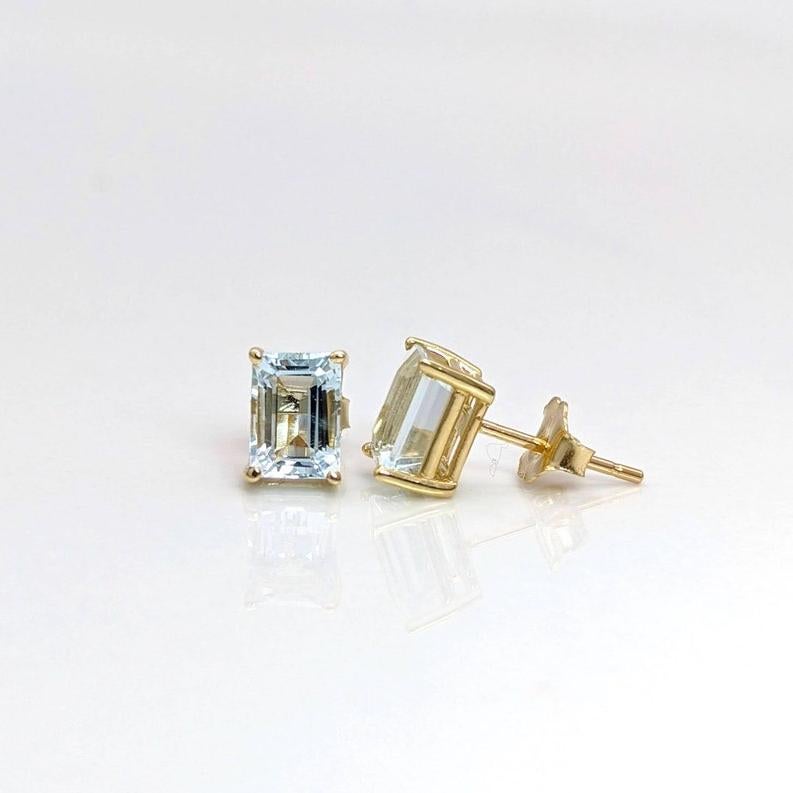 Modern Aquamarine Solitaire Stud Earrings in Solid 14K Gold  Emerald cut 7x5mm For Sale
