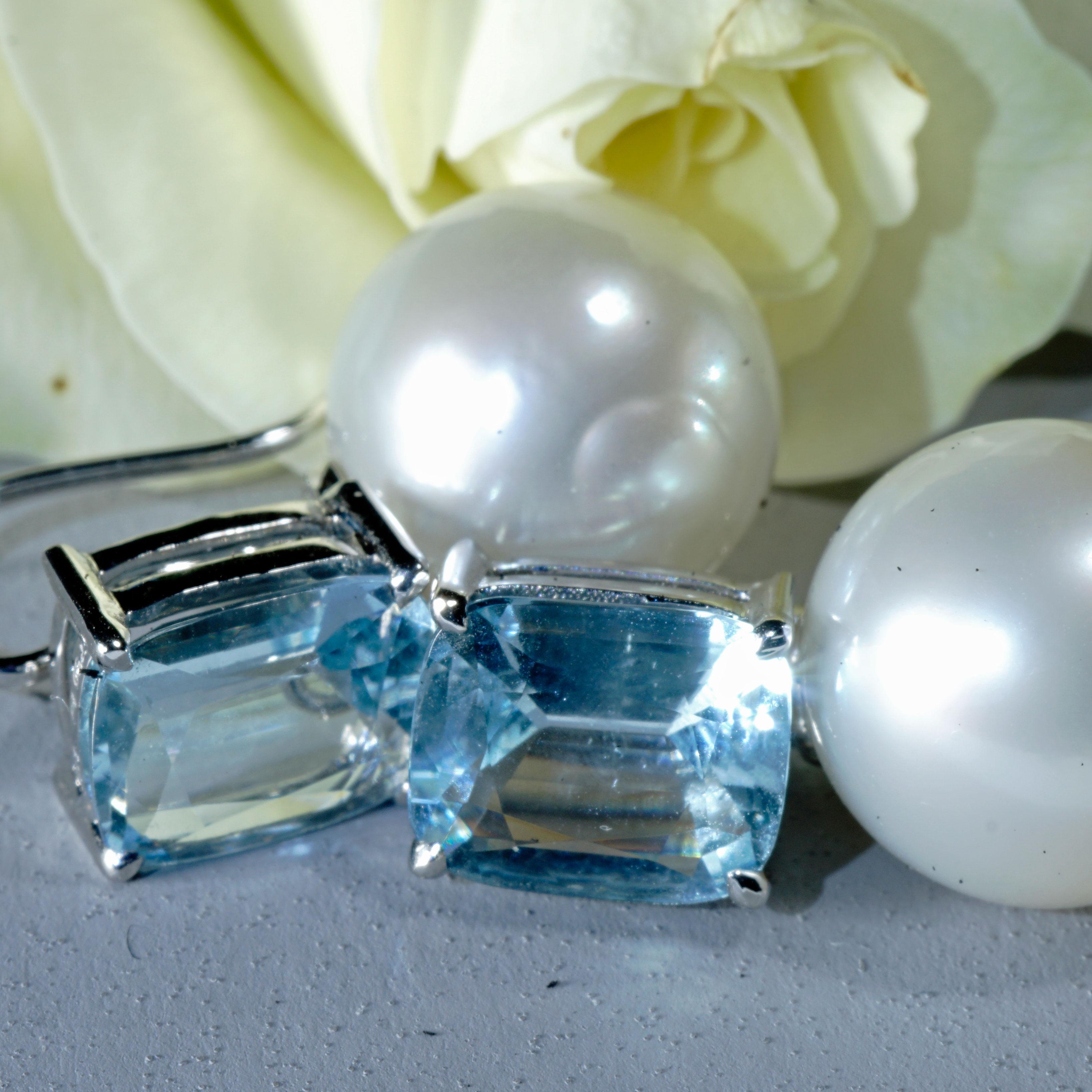 Aquamarine South Sea Earrings 3.19 ct AAA+ eye-clean Pearls can be removed 3