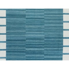 Handgewebter, flacher Kelim-Teppich aus handgesponnener Wolle mit Aquamarin-Streifen-Design 12'3"x15'