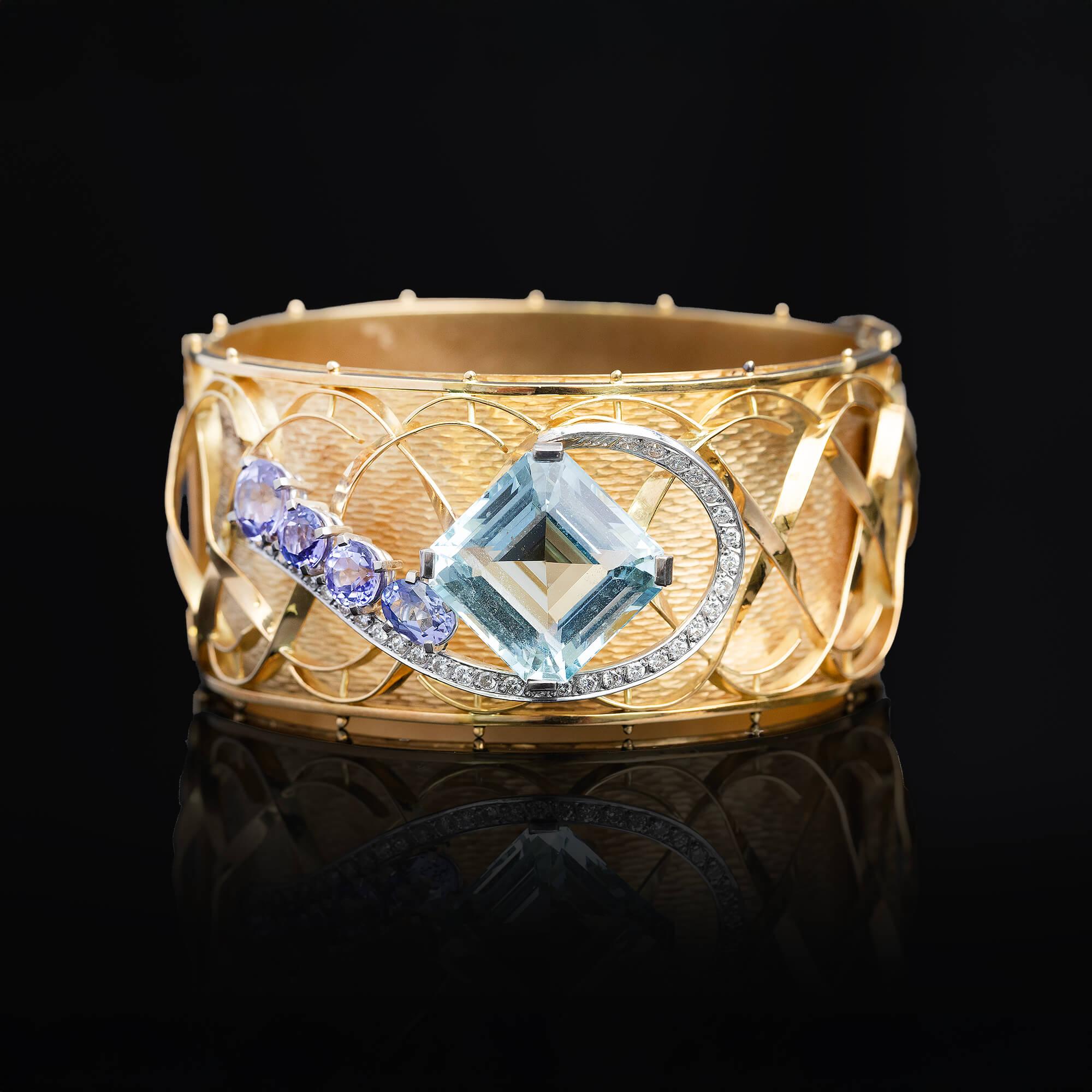 Contemporaneo Bracciale con acquamarina, tanzanite e diamanti Circa 1980 in vendita