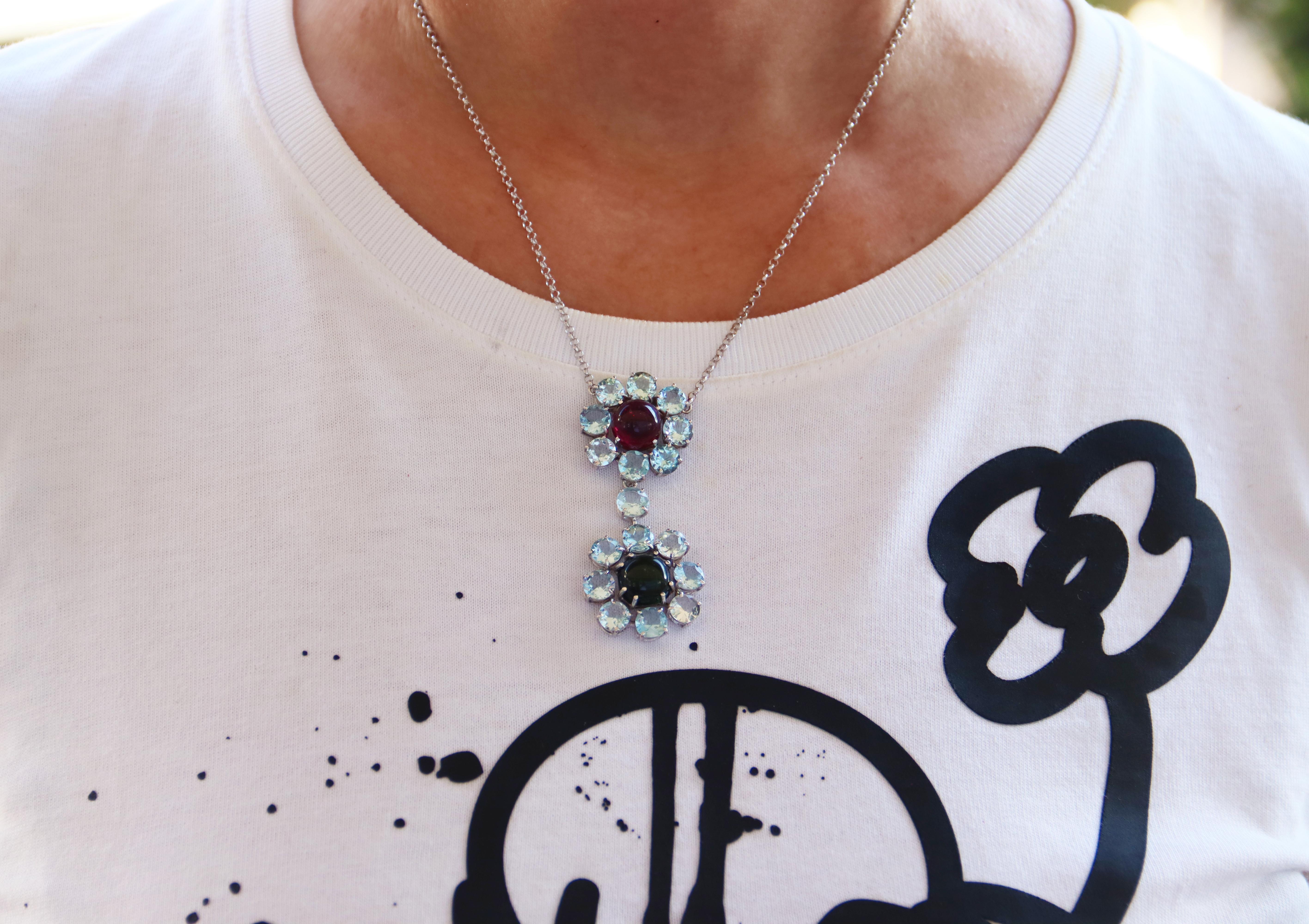 Collana con ciondolo in oro bianco 18 carati con acquamarina e tormalina in vendita 2