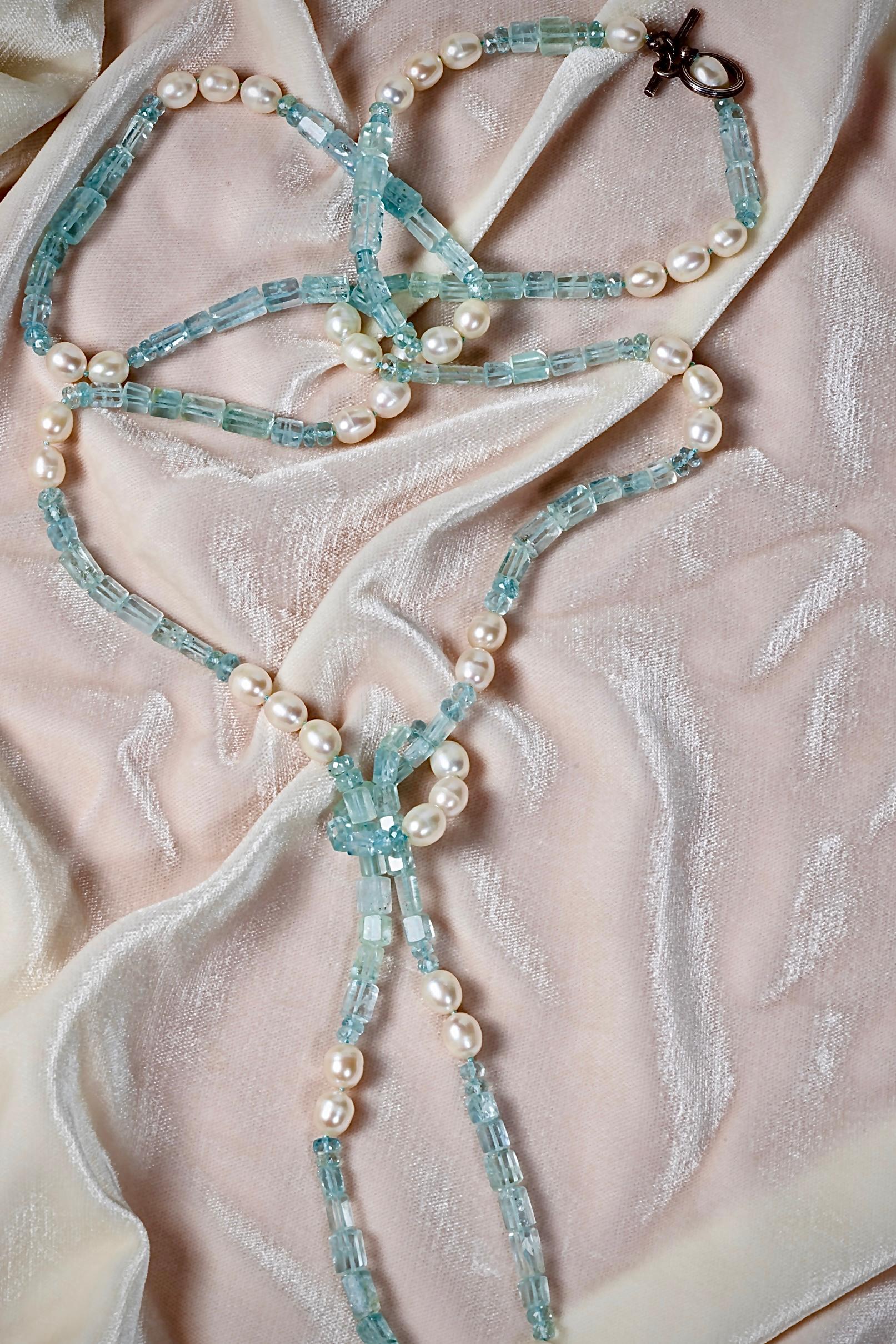 Taglio misto Tubi d'acquamarina e perle, collana lunga in vendita