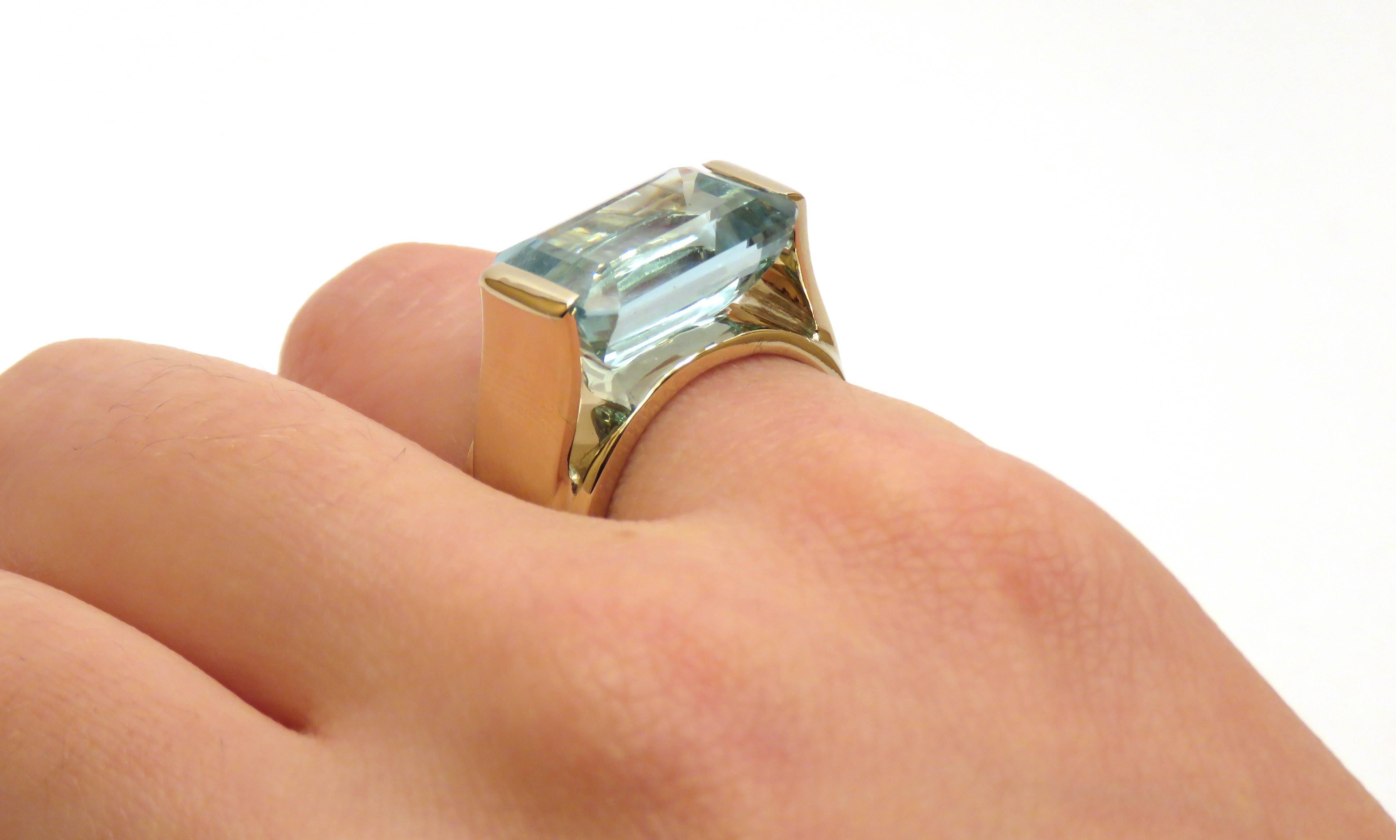 White 18 Kt Gold Cocktail Ring with Aquamarine. Modern design by Botta Gioielli.
Emerald cut aquamarine 7.61 ctw
14x9 millimeters / 0,551181x0,354331 inches
Us size 6 3/4 / ITALIAN size 14 / FRENCH size 54 / can be resized
It  is stamped with the