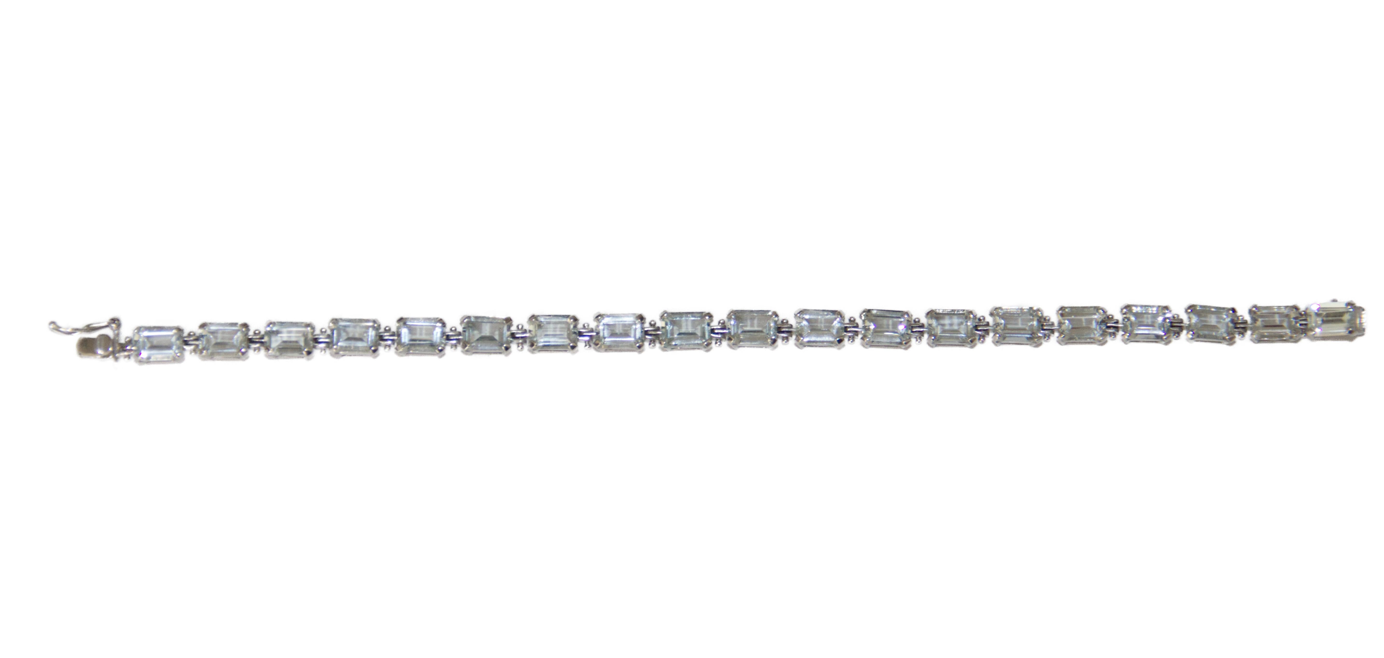 Artigiano Bracciale tennis in oro bianco 18 carati con acquamarina in vendita