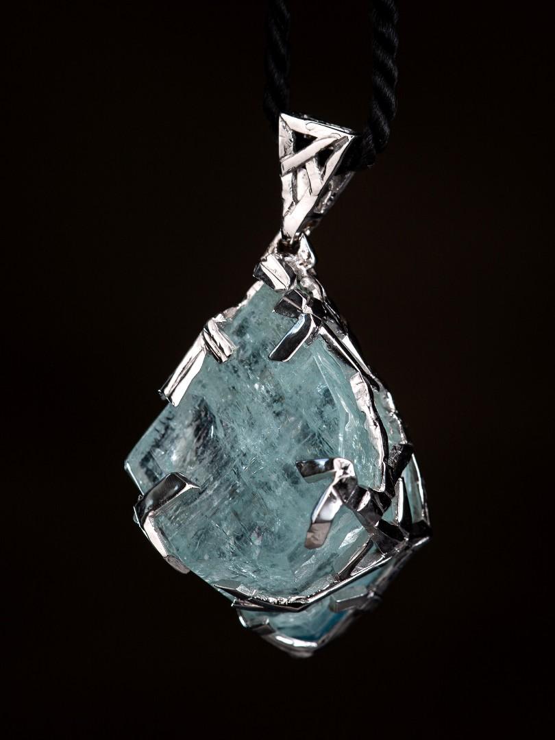 Aquamarine White Gold Pendant Raw Uncut Natural Beryl Magic Unisex In New Condition For Sale In Berlin, DE