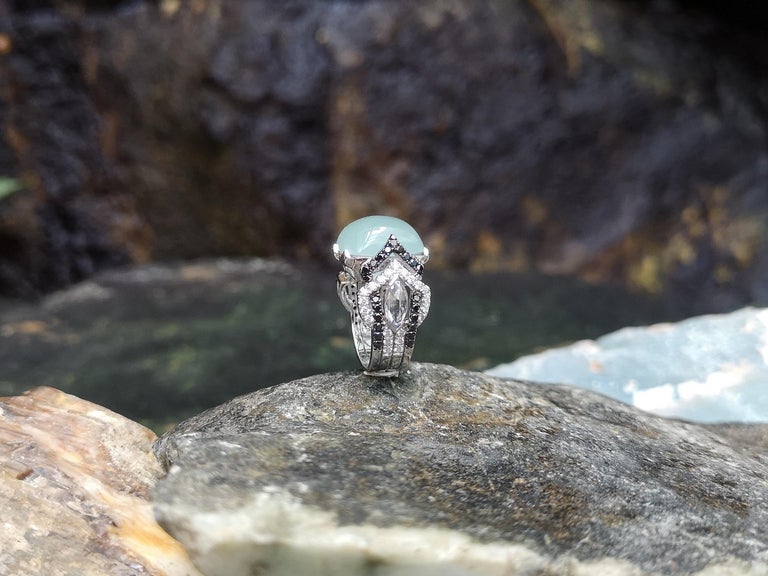 Aquamarine, White Sapphire, Black Diamond, Diamond Ring in 18 Karat White Gold For Sale 7