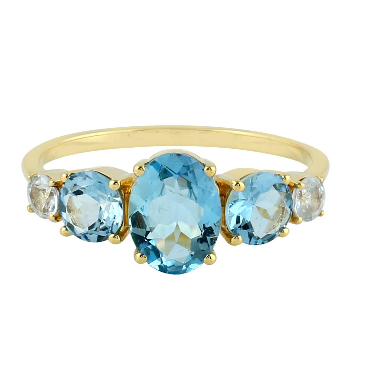 Artisan Aquamarine & White Sapphire Ring Made In 18K Yellow Gold For Sale