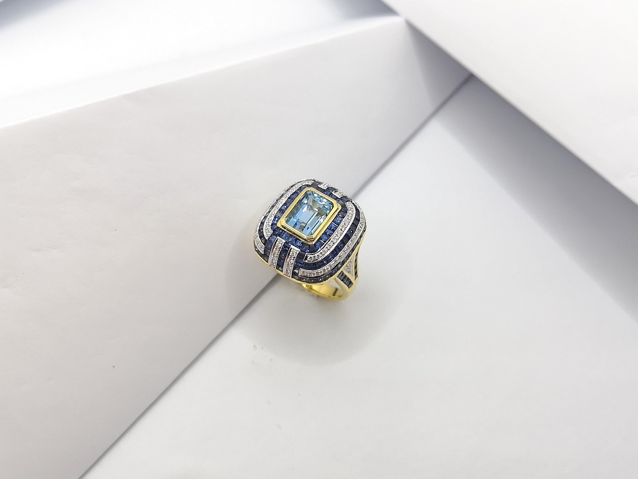 Bague en aigue-marine avec saphir bleu et diamants sertie dans des montures en or 18 carats en vente 9
