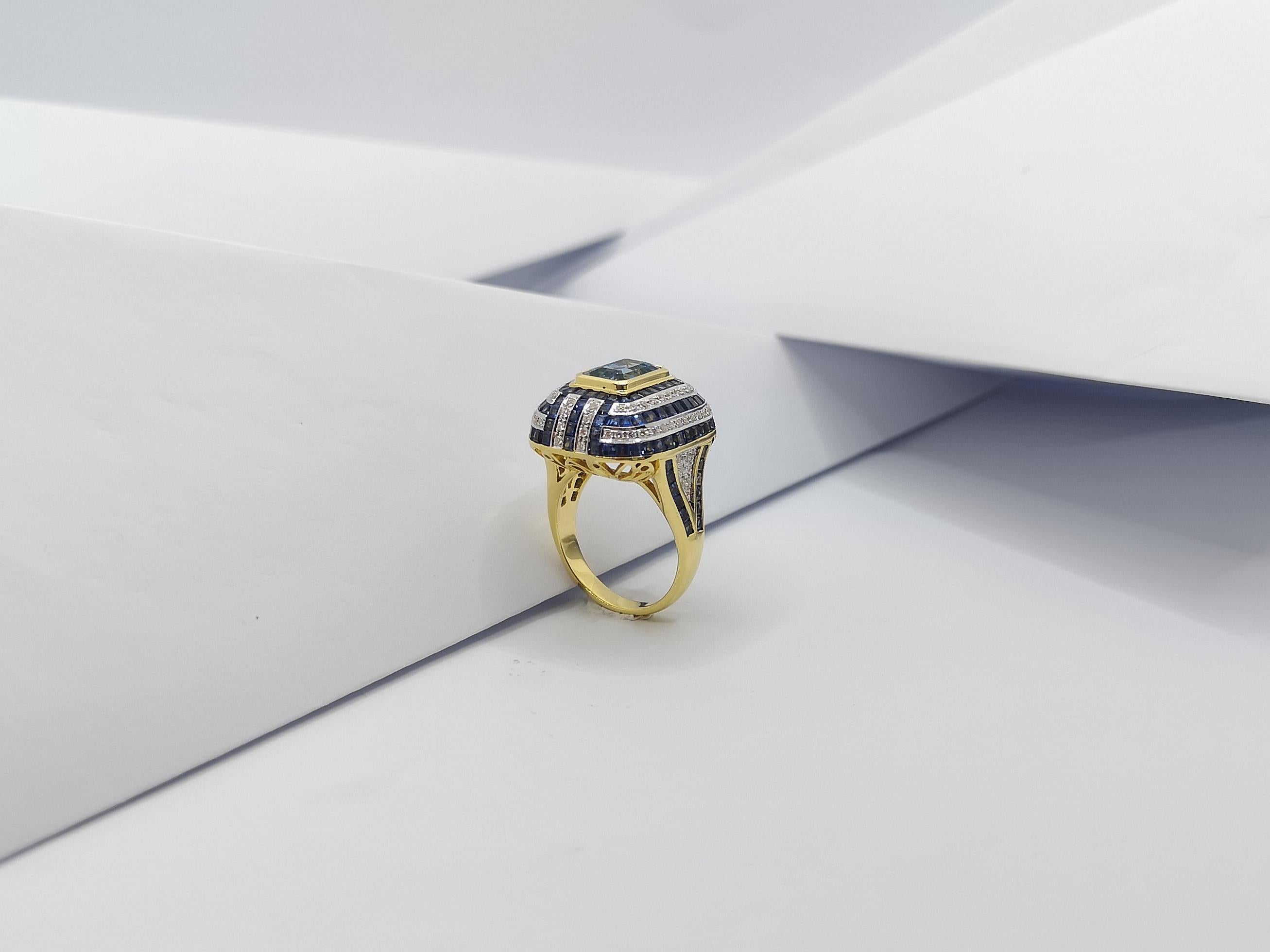 Bague en aigue-marine avec saphir bleu et diamants sertie dans des montures en or 18 carats en vente 10