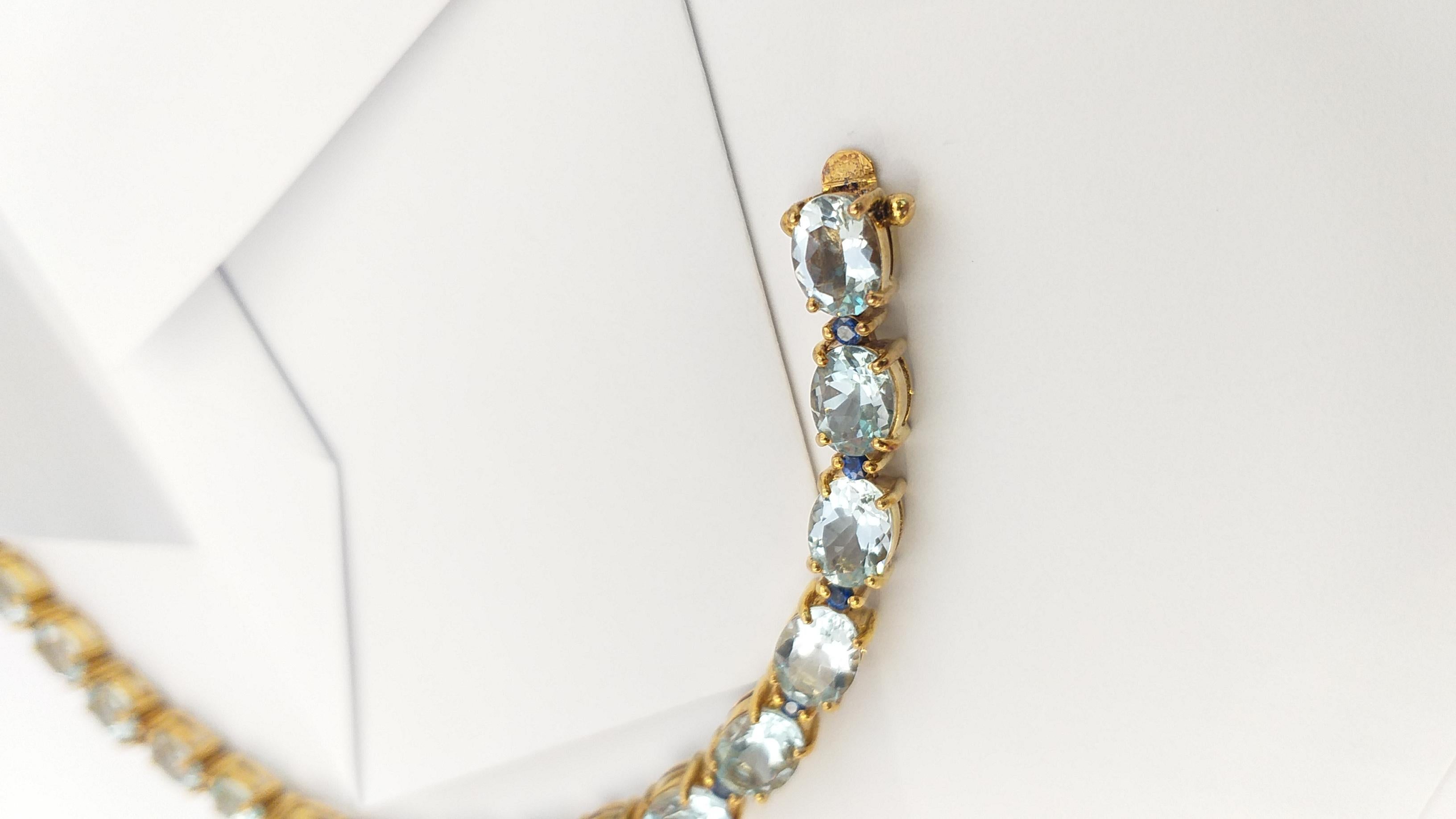 Aquamarine with Blue Sapphire Bracelet Set in 18 Karat Gold Settings For Sale 5