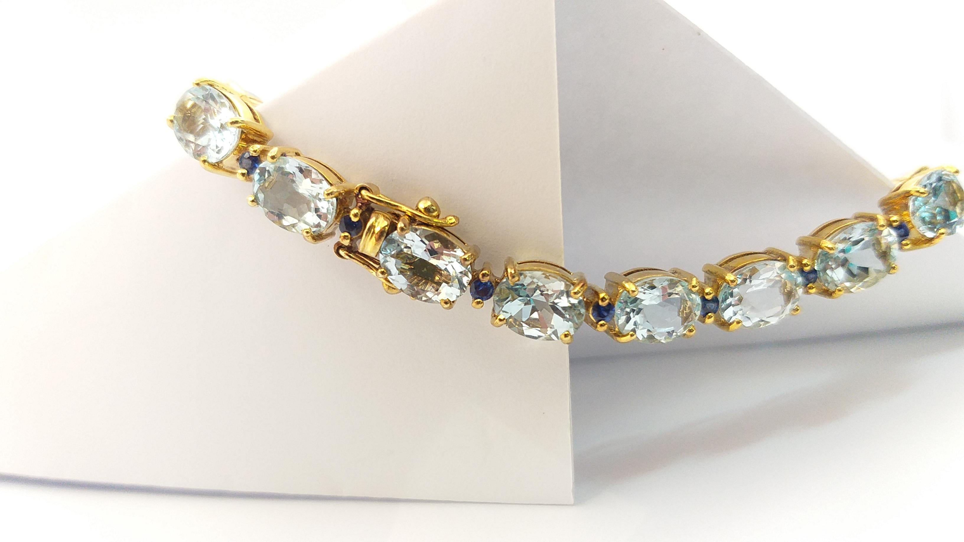 Aquamarine with Blue Sapphire Bracelet Set in 18 Karat Gold Settings For Sale 10