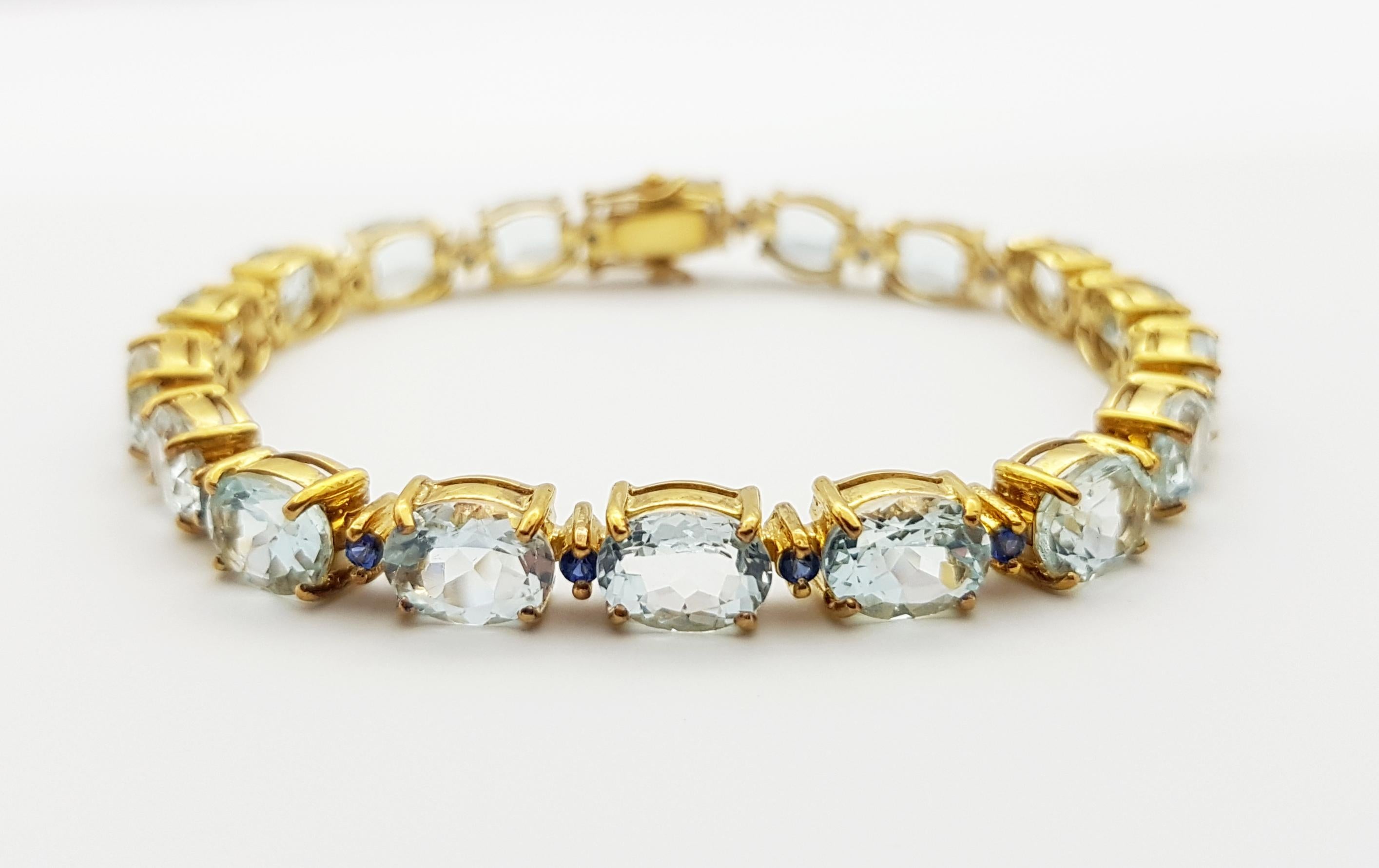 Aquamarine with Blue Sapphire Bracelet Set in 18 Karat Gold Settings For Sale 3