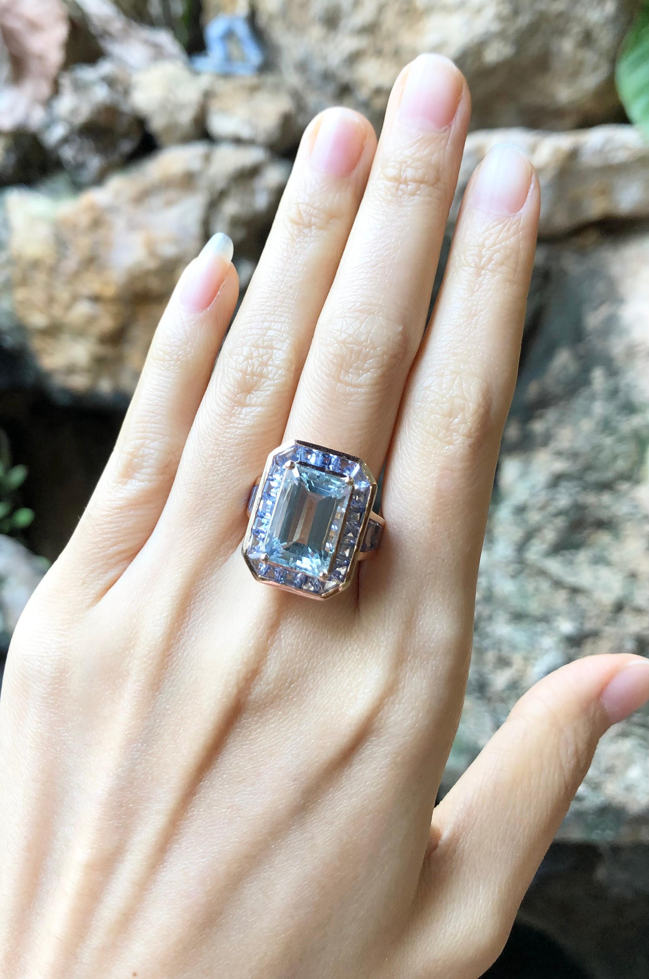 Aquamarine 7.03 carats with Blue Sapphire 4.57 carats Ring set in 18 Karat Rose Gold Settings

Width:  1.6 cm 
Length 2.1 cm
Ring Size: 54
Total Weight: 14.73 grams

Aquamarine 
Width:  1.0 cm 
Length 1.5 cm

