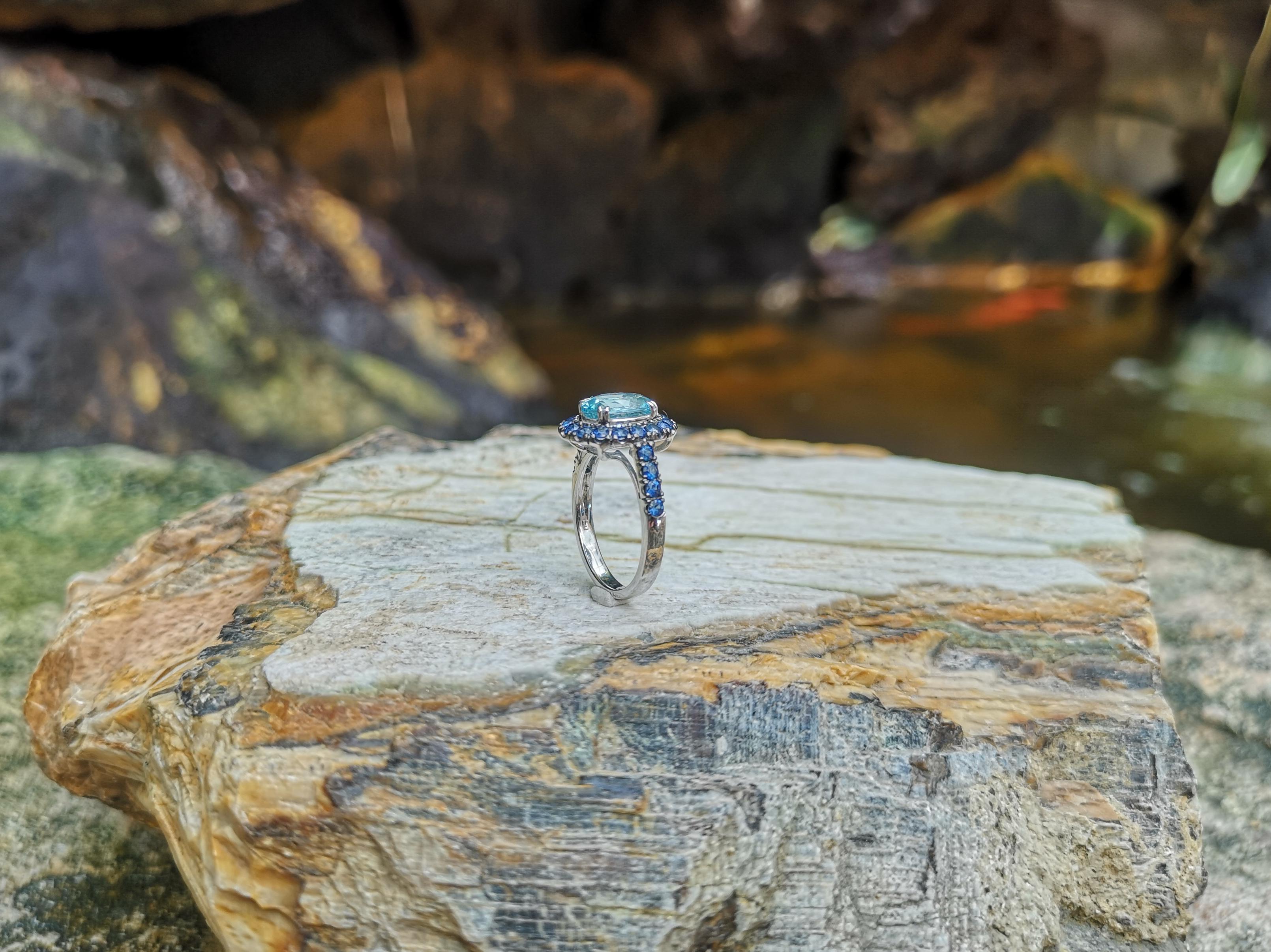 Aquamarine with Blue Sapphire Ring Set in 18 Karat White Gold Settings 5