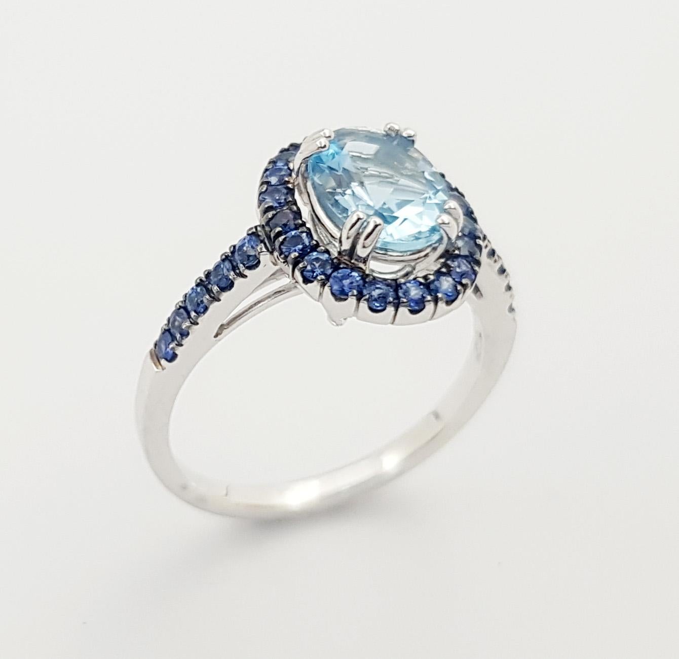 Aquamarine with Blue Sapphire Ring set in 18K White Gold Settings For Sale 2