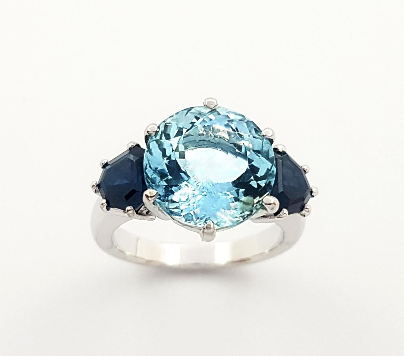Aquamarine with Blue Sapphire Ring set in Platinum 900 settings For Sale 3