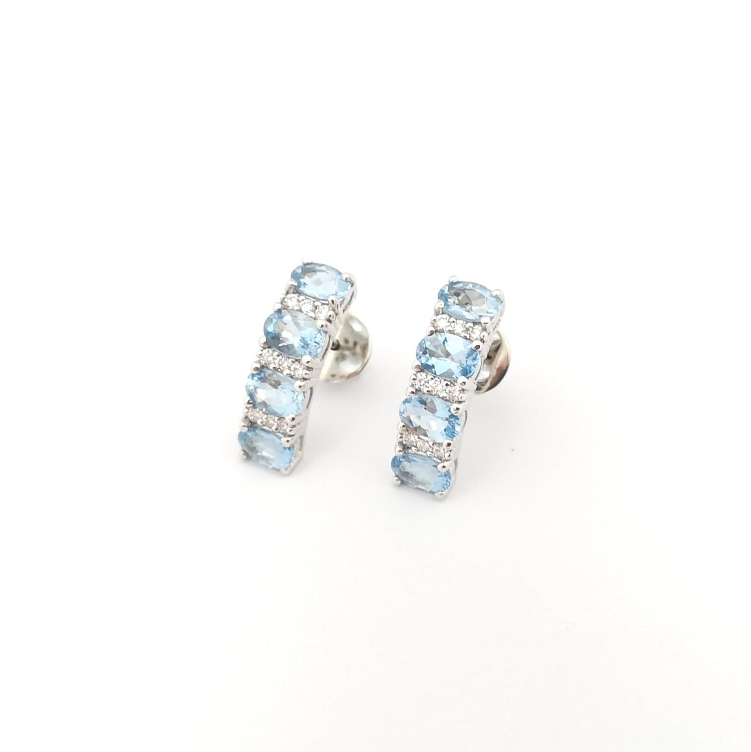 Aquamarine with Diamond Earrings set in 18K White Gold Settings For Sale 1