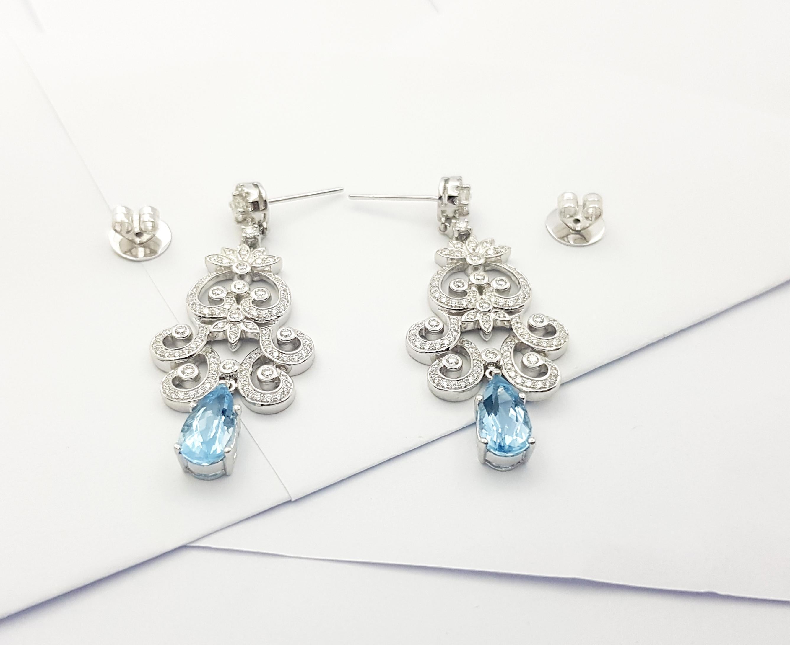 Aquamarine with Diamond Earrings set in 18K White Gold Settings For Sale 3