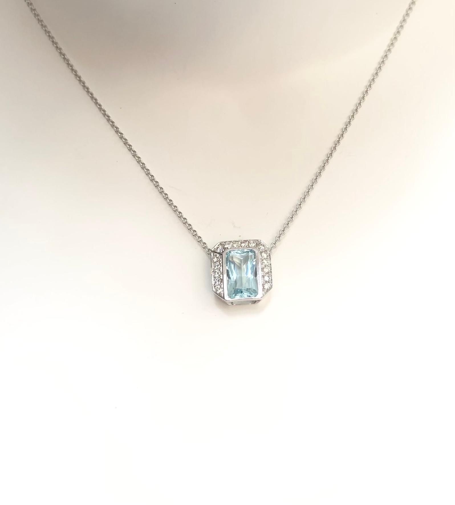 Aquamarine 2.11 carats with Diamond 0.26 carat Pendant set in 18 Karat White Gold Settings
(chain not included)

Width:  1.0 cm 
Length: 1.2 cm
Total Weight: 2.5 grams

