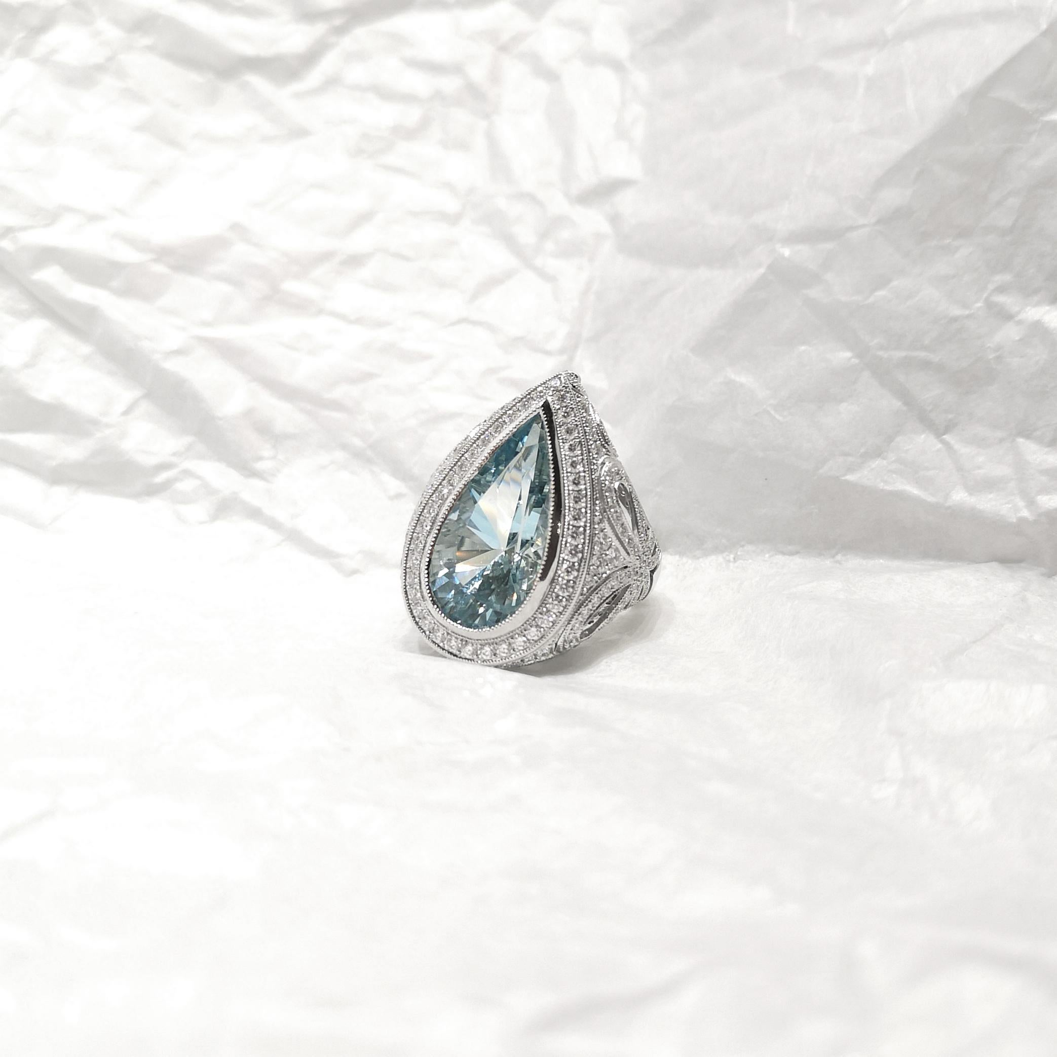 Aquamarine with Diamond Ring in 18K White Gold Settings For Sale 6