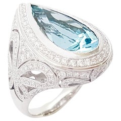 Aquamarine with Diamond Ring in 18K White Gold Settings