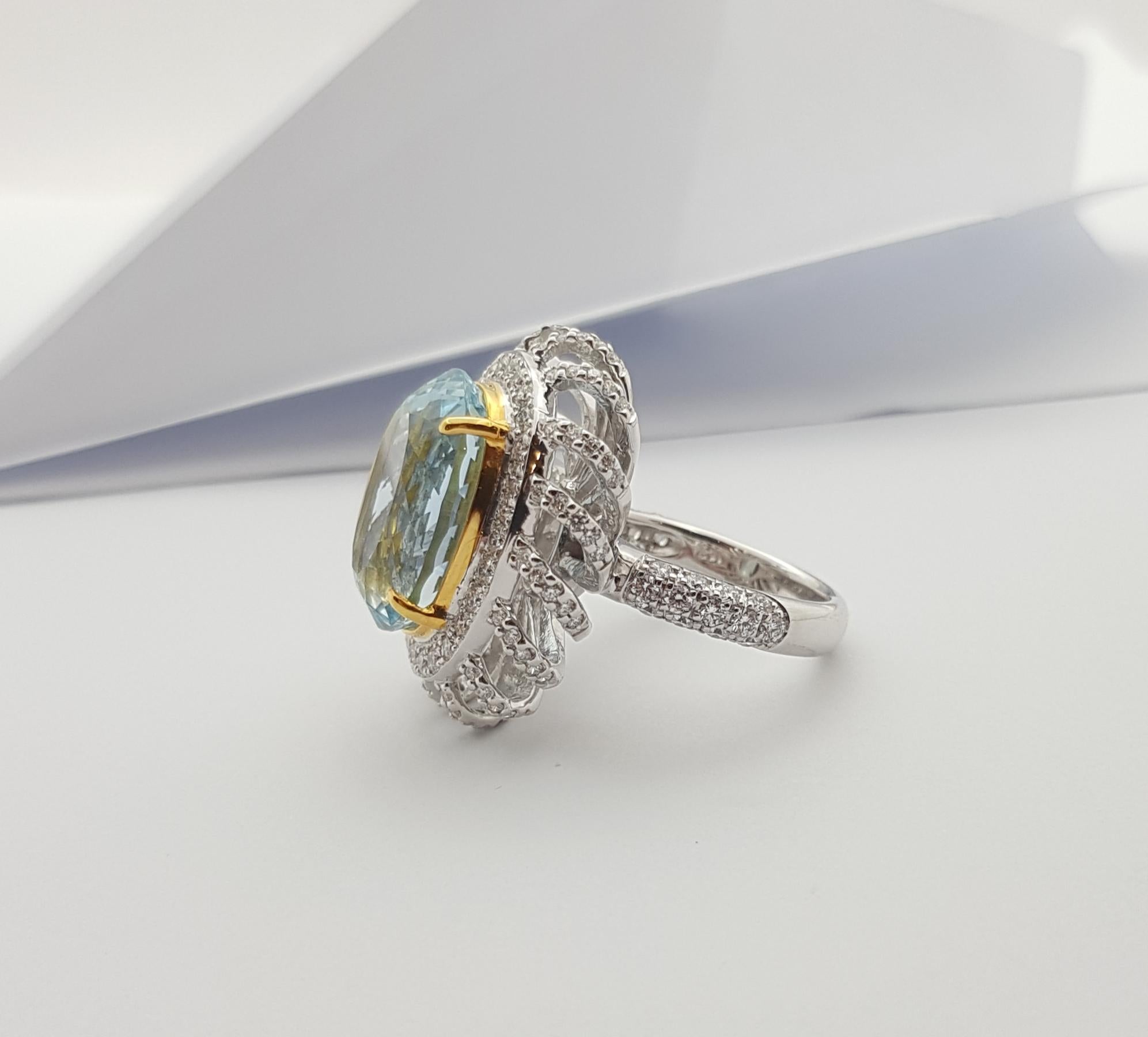 Anillo de aguamarina con diamantes engarzado en oro blanco de 18 quilates en venta 6