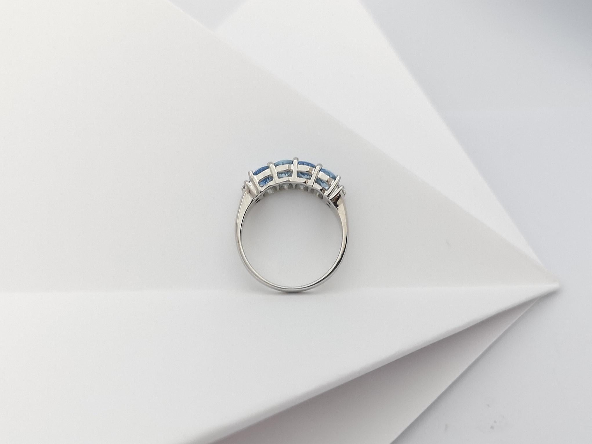 Aquamarine with Diamond Ring Set in 18 Karat White Gold Settings For Sale 3