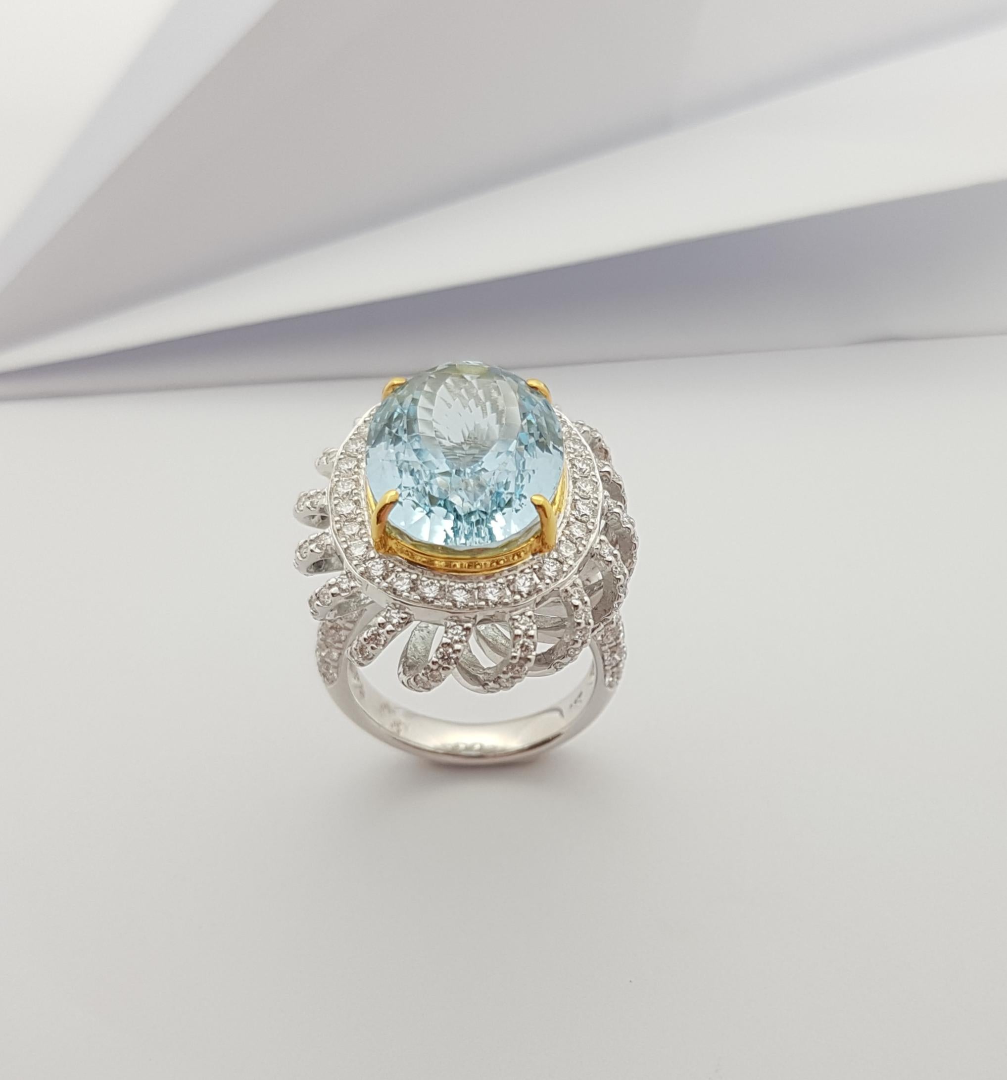 Anillo de aguamarina con diamantes engarzado en oro blanco de 18 quilates en venta 8