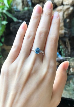 Aquamarine with Diamond Ring Set in 18 Karat White Gold Settings