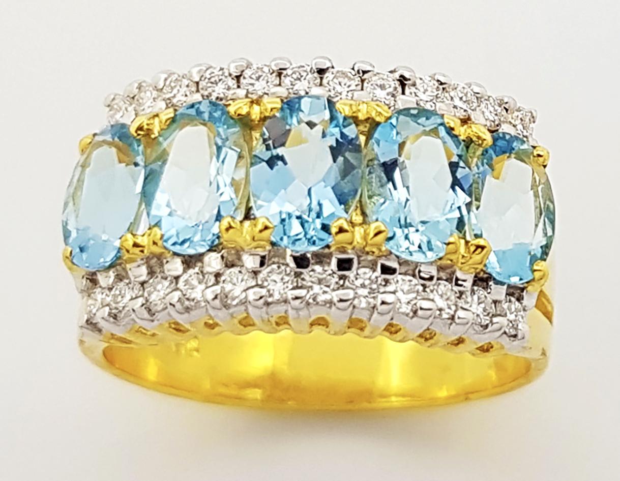 Aquamarine with Diamond Ring set in 18K Gold Settings For Sale 9