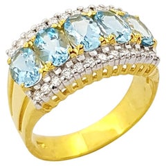 Aquamarine with Diamond Ring set in 18K Gold Settings