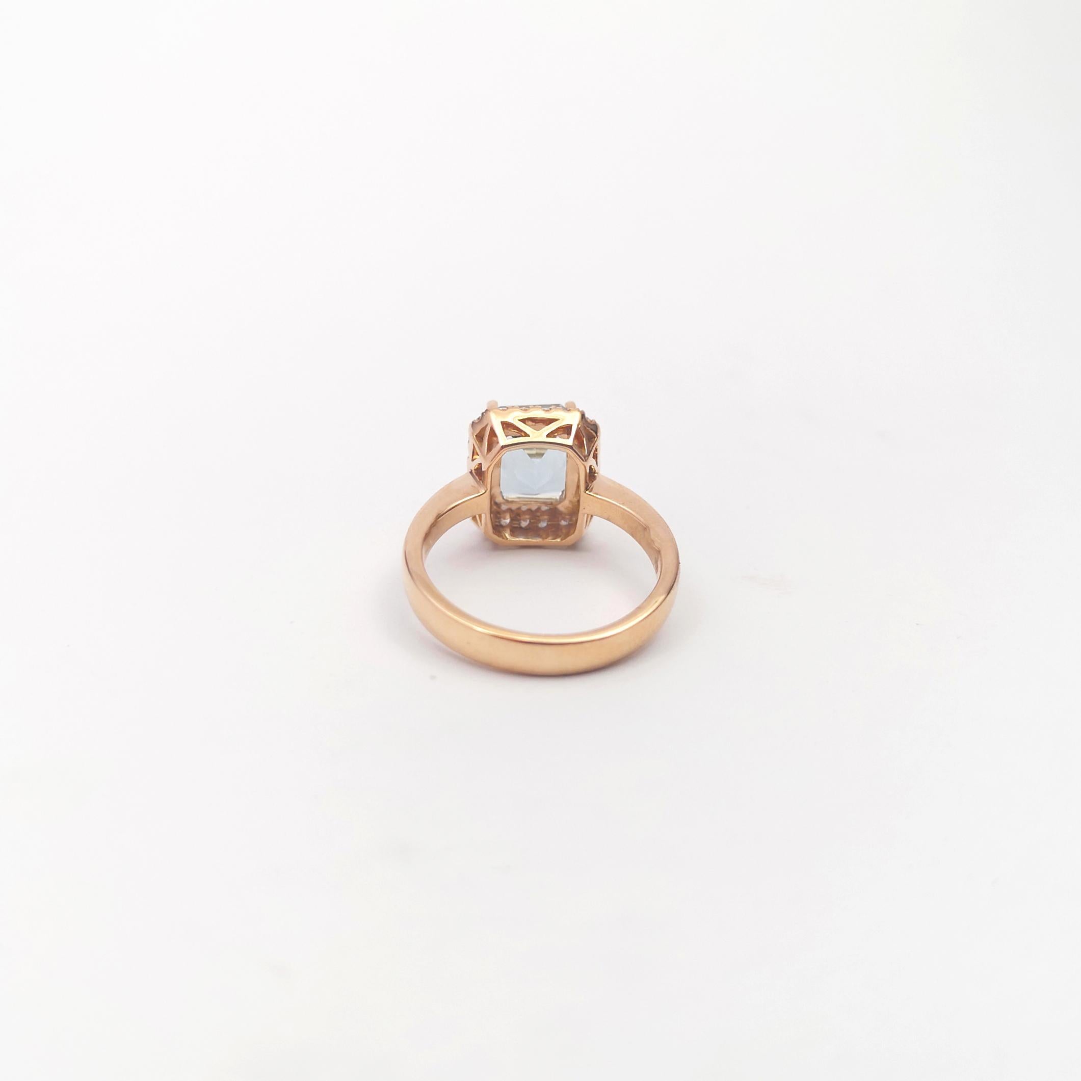 Aquamarin mit Diamantring in 18 Karat Roségold gefasst im Angebot 4