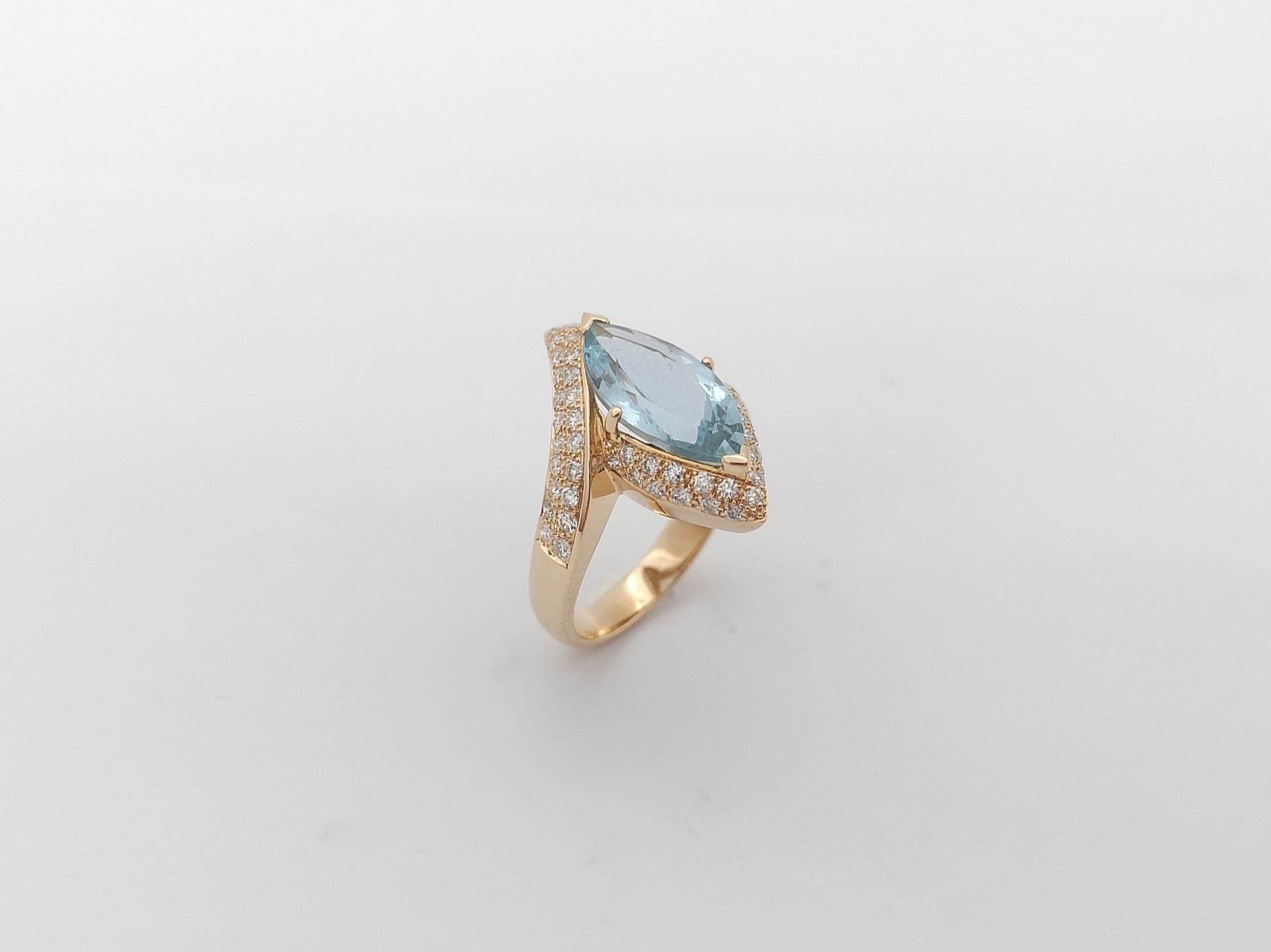 Aquamarine with Diamond Ring set in 18K Rose Gold Setting For Sale 7