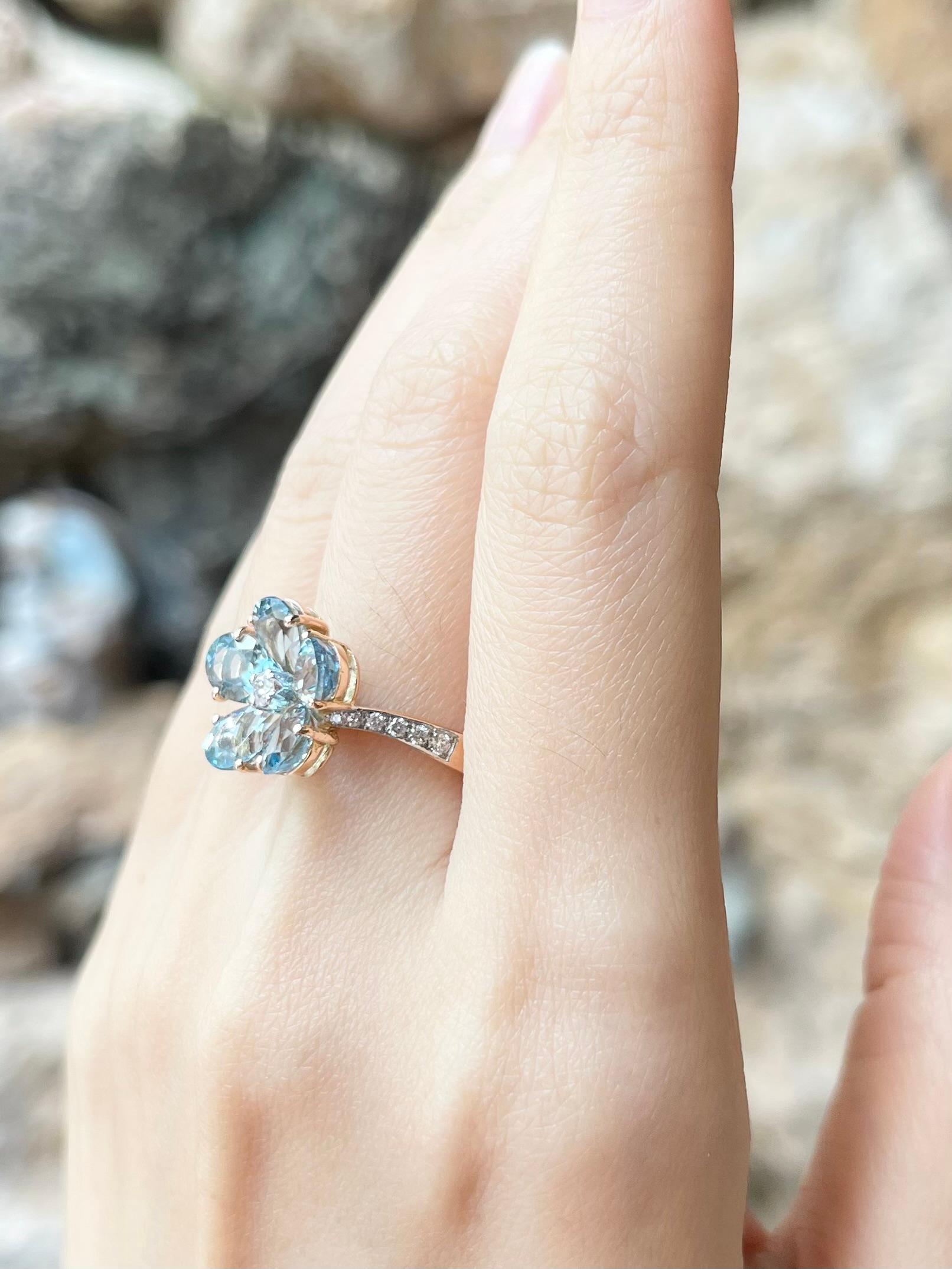 Aquamarine with Diamond Ring set in 18K Rose Gold Setting In New Condition For Sale In Bangkok, TH