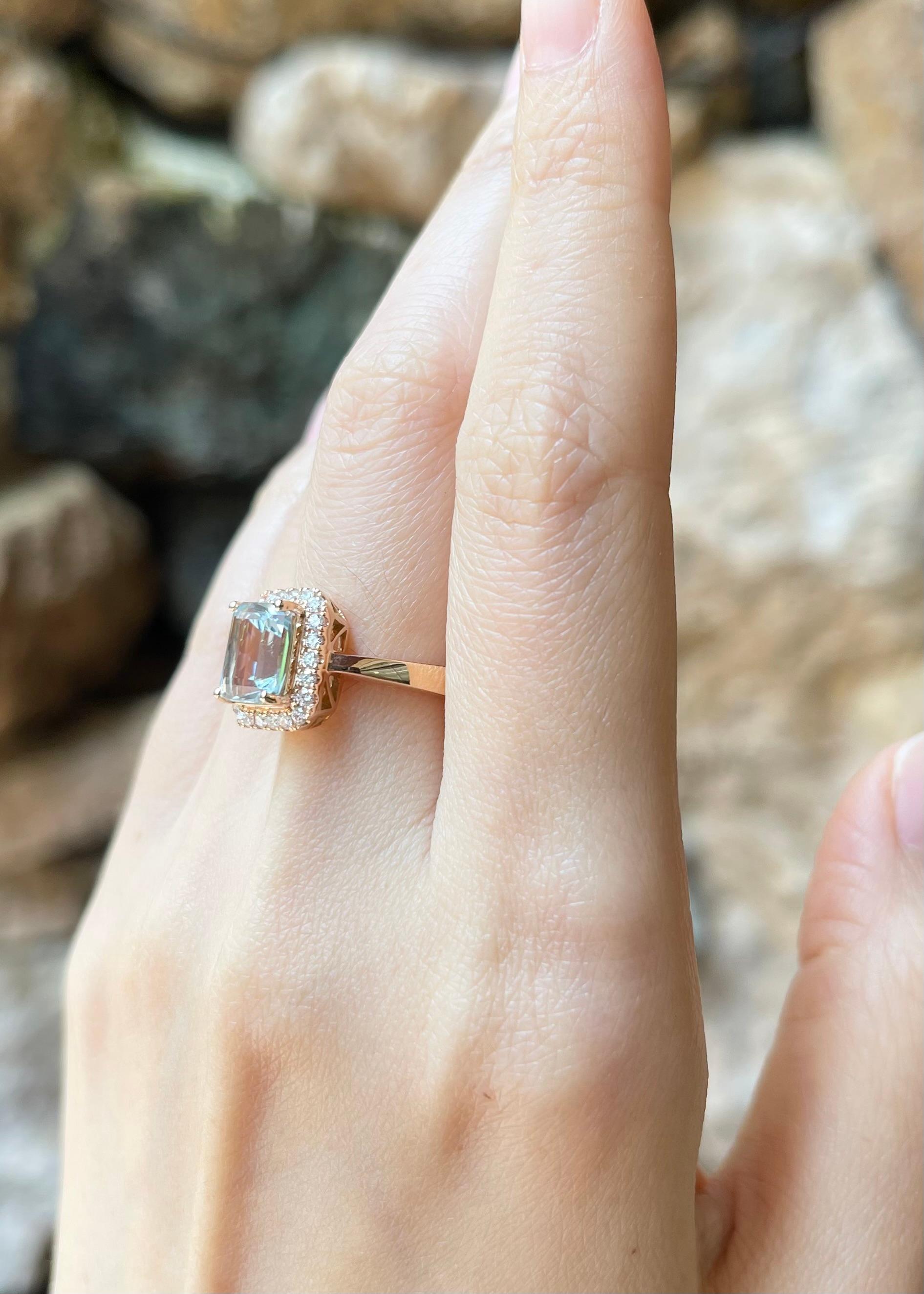 Aquamarin mit Diamantring in 18 Karat Roségold gefasst im Zustand „Neu“ im Angebot in Bangkok, TH