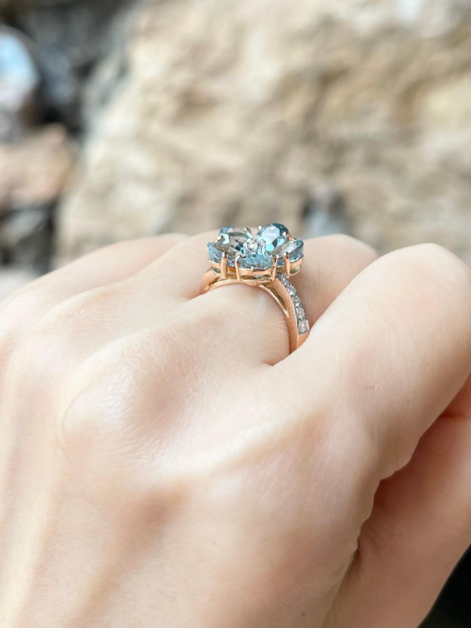 Women's Aquamarine with Diamond Ring set in 18K Rose Gold Setting For Sale