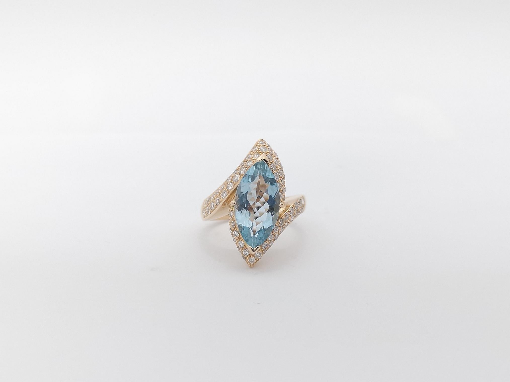 Women's Aquamarine with Diamond Ring set in 18K Rose Gold Setting For Sale