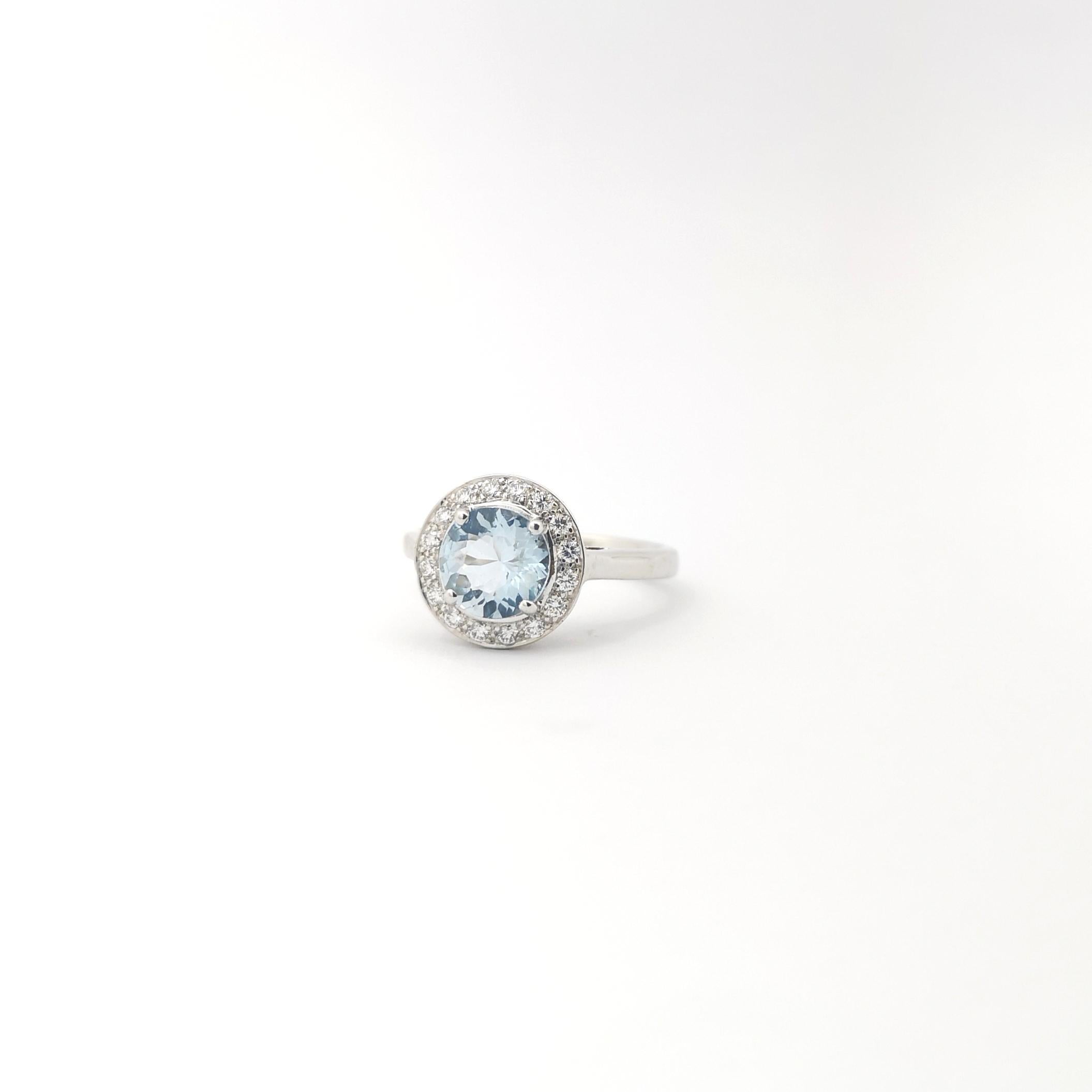 Aquamarine with Diamond Ring set in 18K White Gold Setting For Sale 8