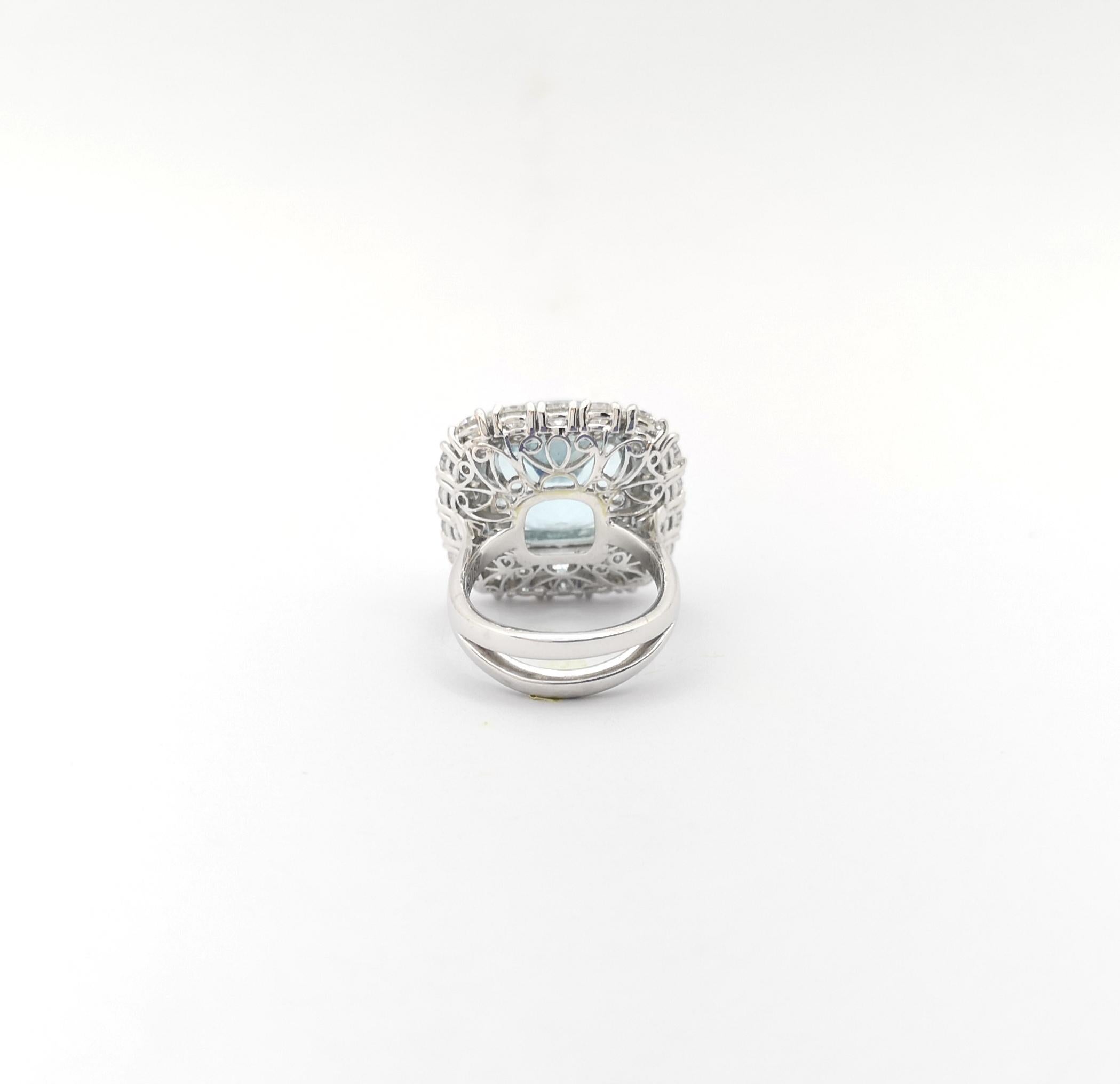 Aquamarin mit Diamantring aus 18 Karat Weißgold in Fassungen im Angebot 3